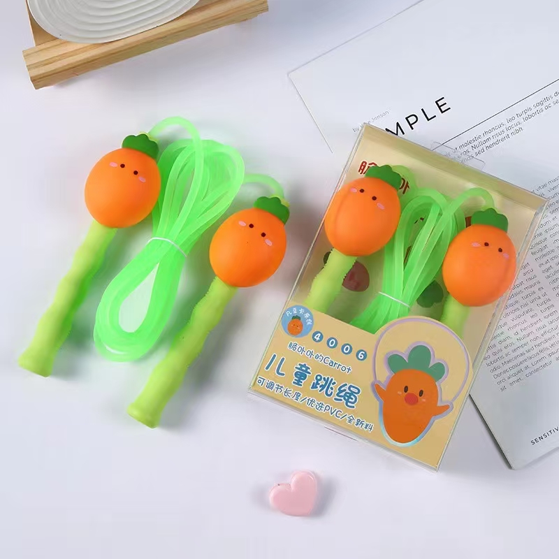 Fan Douka Stationery, creative and cute cartoon head Carrot, Crispy, children's skipping rope, sports goods, fitness goods, skipping rope, children's outdoor Application Scenario