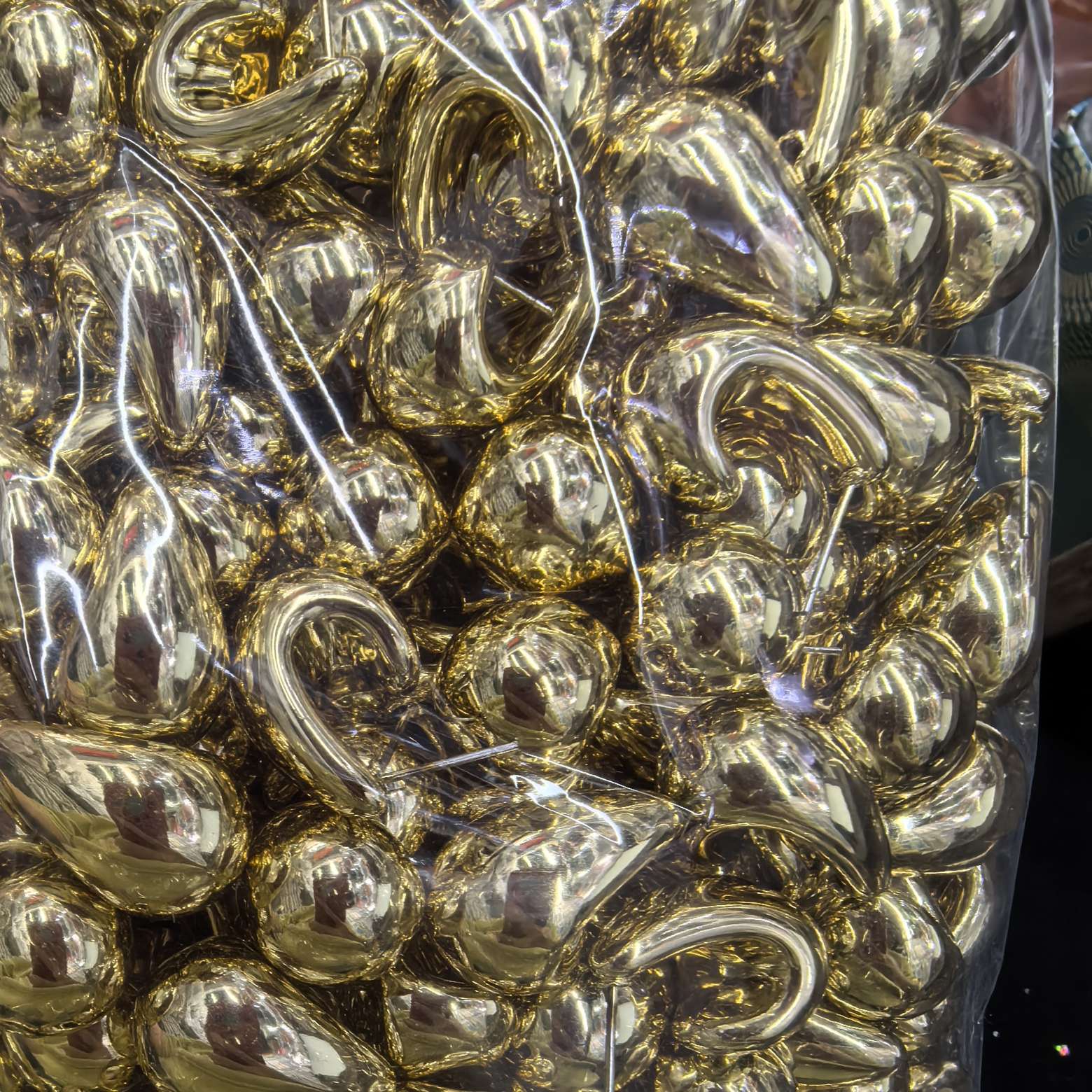 Titanium steel mixed ear stud jewelry, exquisite ear stud, high-end ear stud, titanium steel material ear stud jewelry, fashionable ear stud jewelry detail image 2