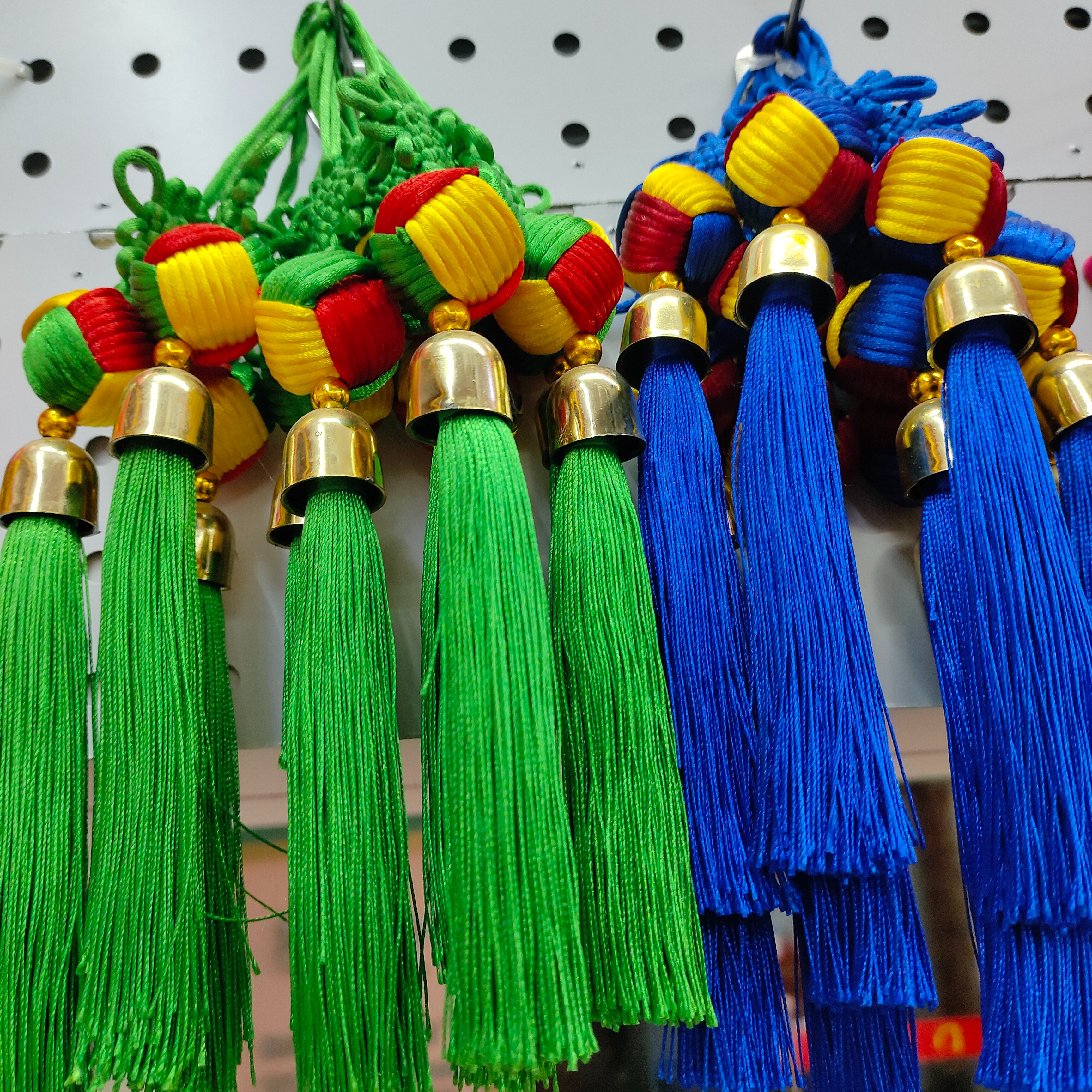 Dopamine colorful hydrangea, fortune ball, wedding, foreign trade, rainbow Chinese knot decoration, fortune ball, colorful ball, bell, festival decoration, ancient-style hanging ornaments, golden thread emerging, colorful tassels, factory direct sales Item Picture