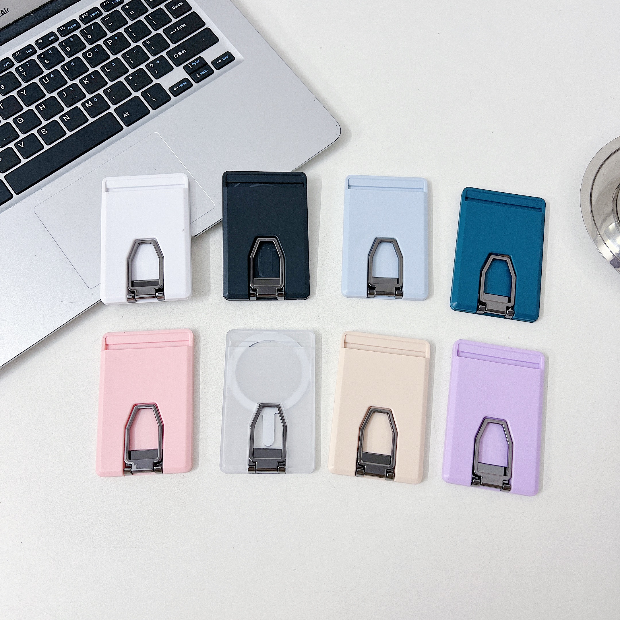 Frosted magnetic card holder Application Scenario