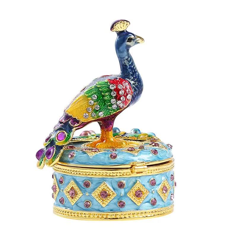 Enamel-plated creative metal handicrafts, living room home decorations, peacock ornaments, fish, insect, bird and beast gifts, souvenirs Specification image
