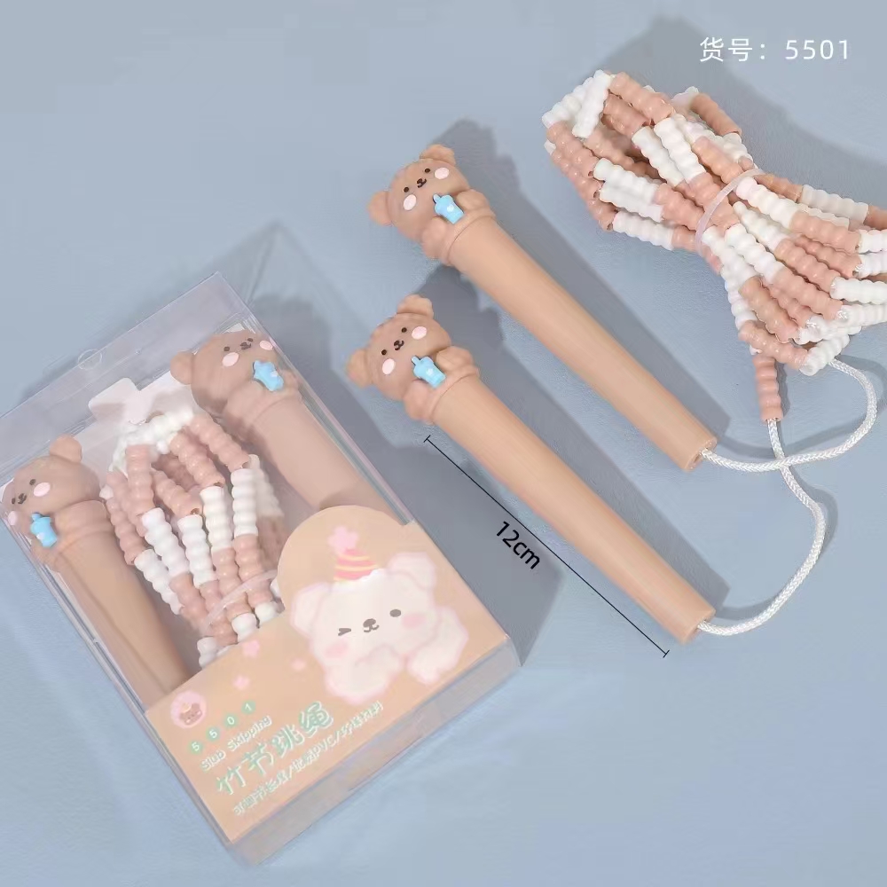 Fan Dou Ka Stationery, creative and cute cartoon head, cotton bear, bamboo joint, skipping rope, sports goods, fitness goods, skipping rope, children's outdoor Application Scenario
