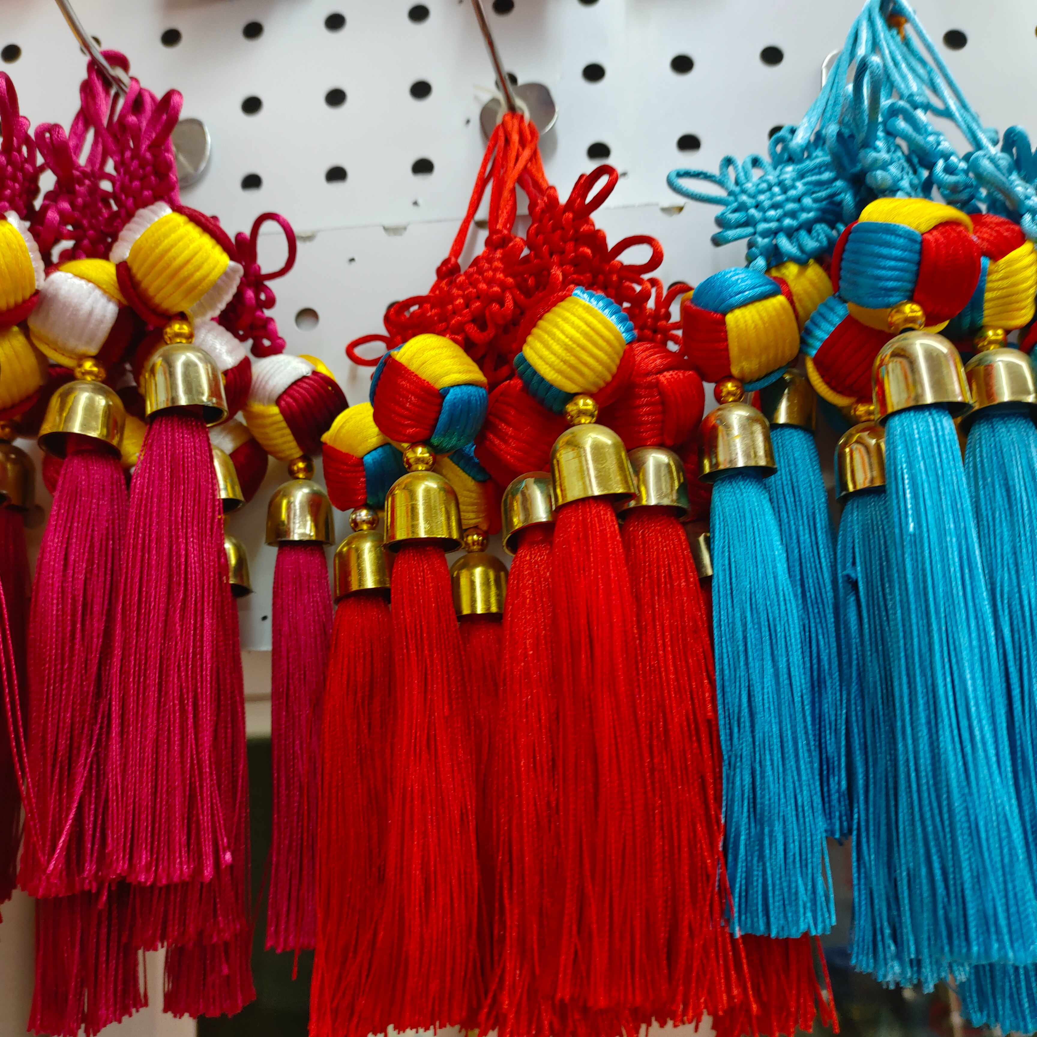 Dopamine colorful hydrangea, fortune ball, wedding, foreign trade, rainbow Chinese knot decoration, fortune ball, colorful ball, bell, festival decoration, ancient-style hanging ornaments, golden thread emerging, colorful tassels, factory direct sales details Picture