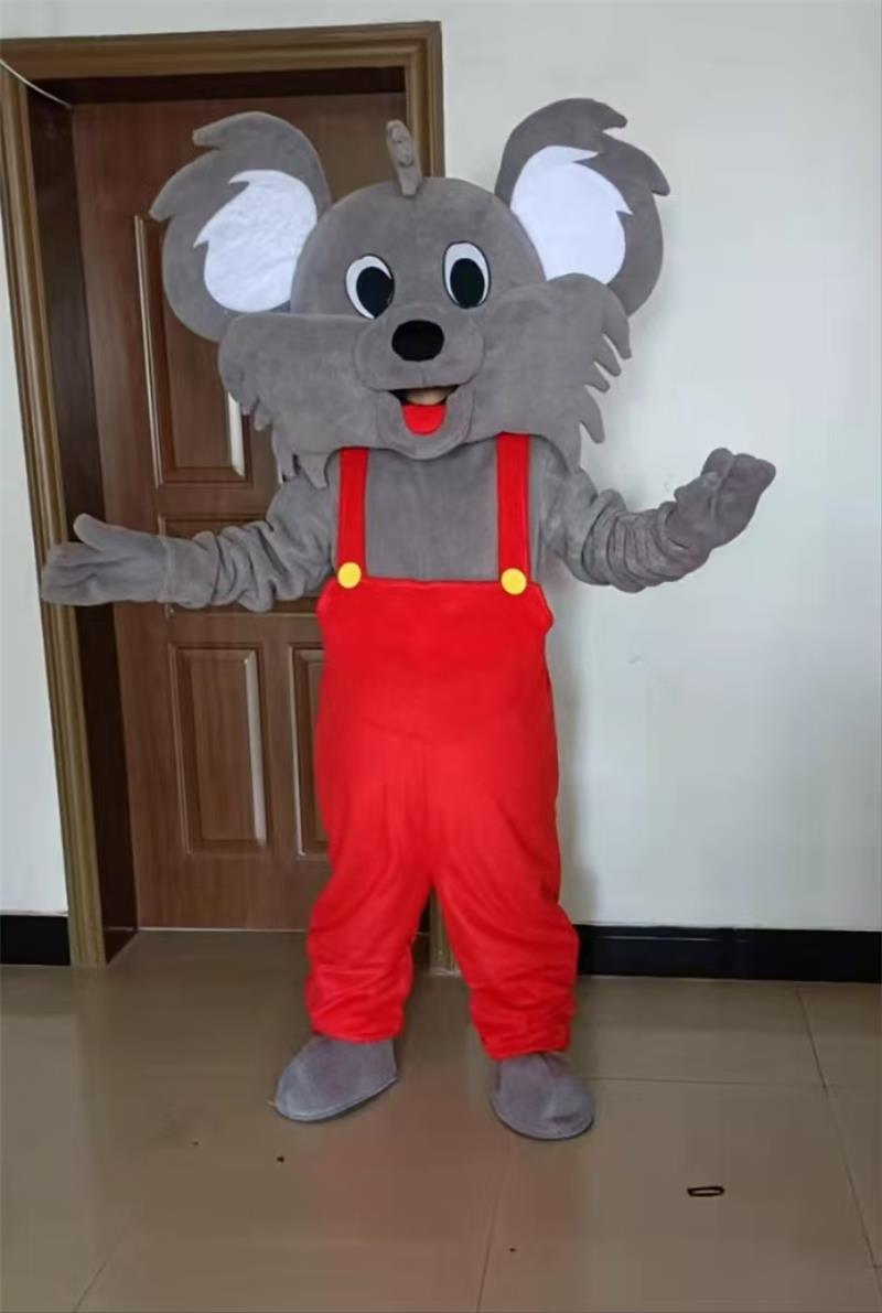 Direct delivery of cartoon dolls and plush toys from the factory