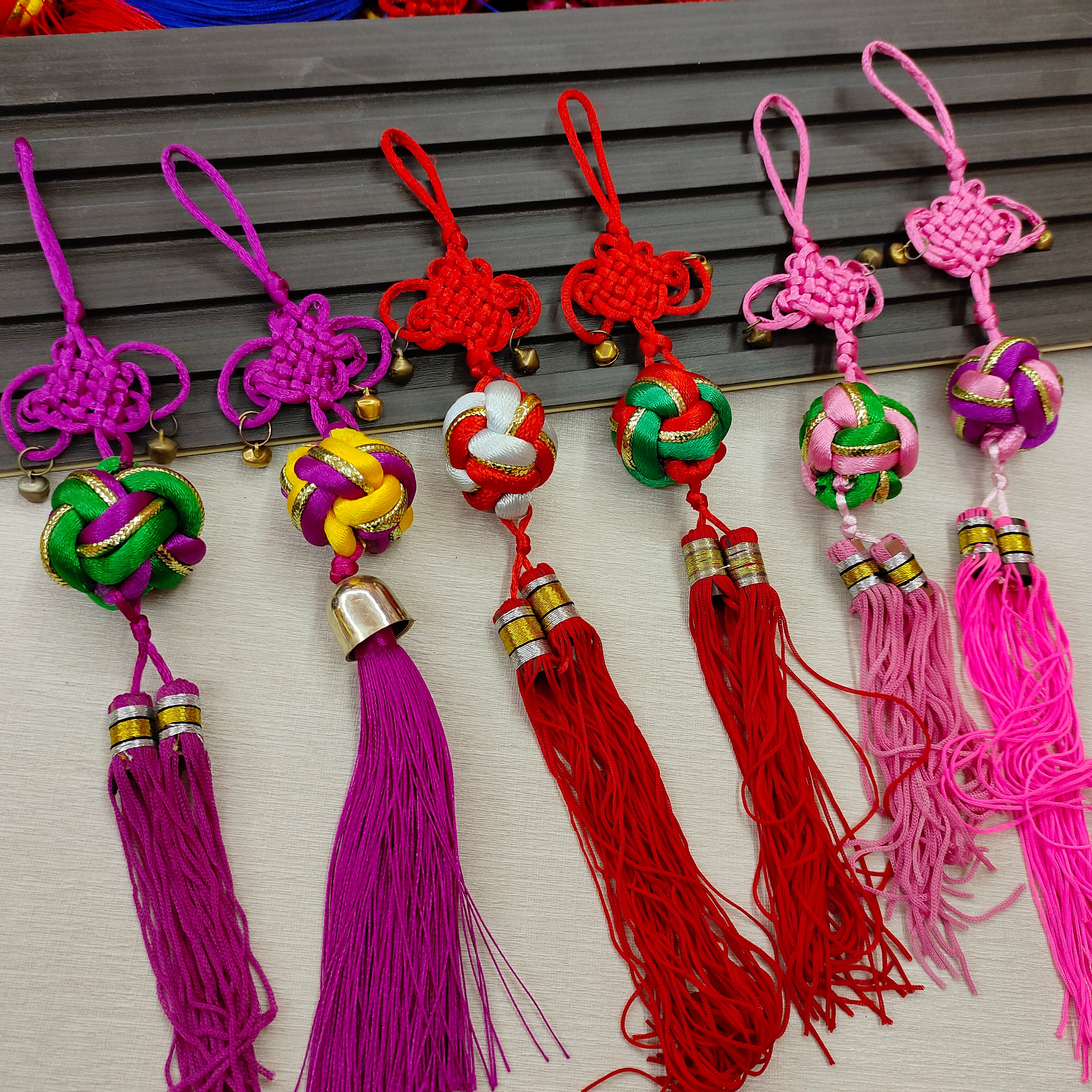 Rainbow-colored dopamine wealth balls, wedding decorations, bells, ancient-style hanging ornaments, good luck blueprints, eternal knots, golden threads, Chinese knots, colorful Su diy, direct sales from foreign trade factory