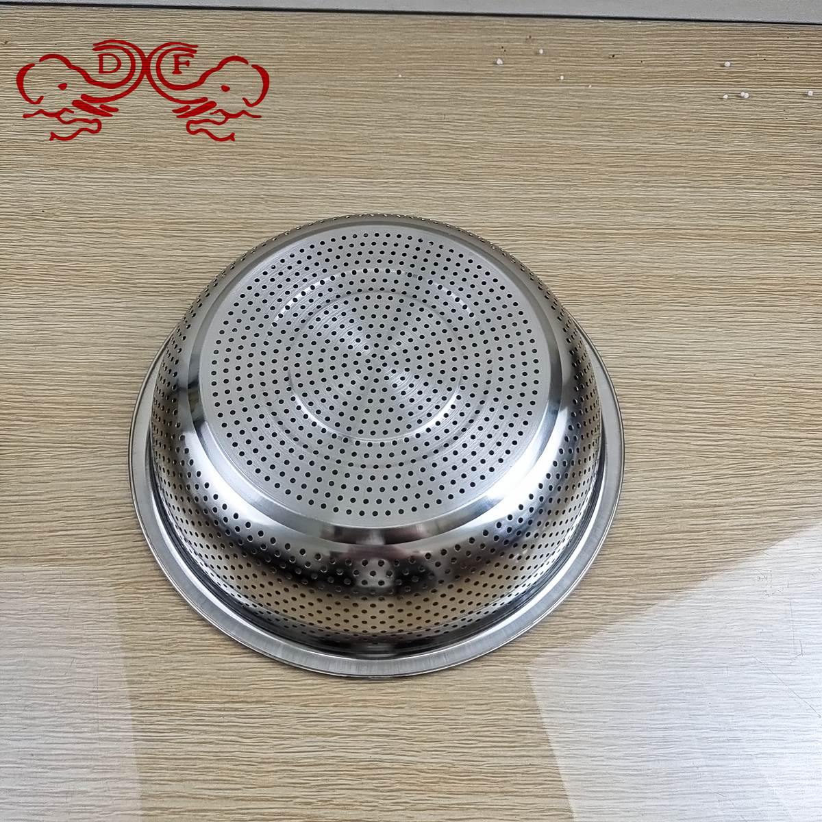 DF99100 stainless steel tank basin, draining basin, thickened household kitchen vegetable washing and draining basket, leaky basin, soup basin, stainless steel DF TRADINGHOUSE Item Picture