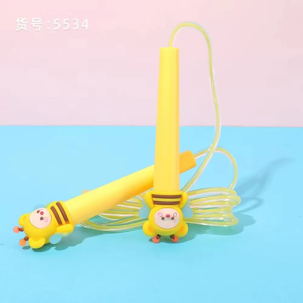 Fandouka stationery features creative and cute cartoons, bee luminous sports skipping rope sets, sports and fitness equipment, skipping rope for children and outdoor activities Application Scenario