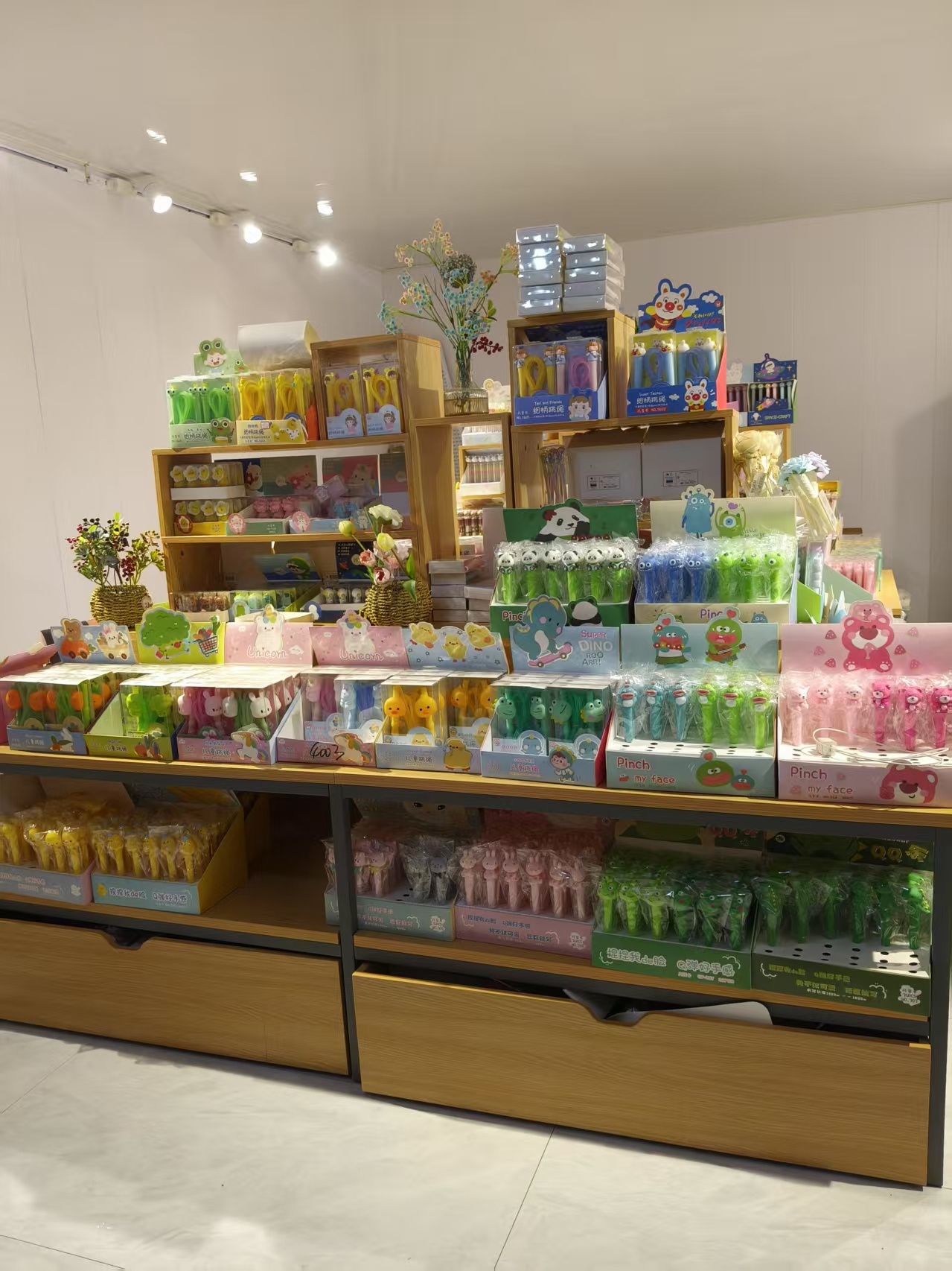 Fan Douka stationery describe pic - 6