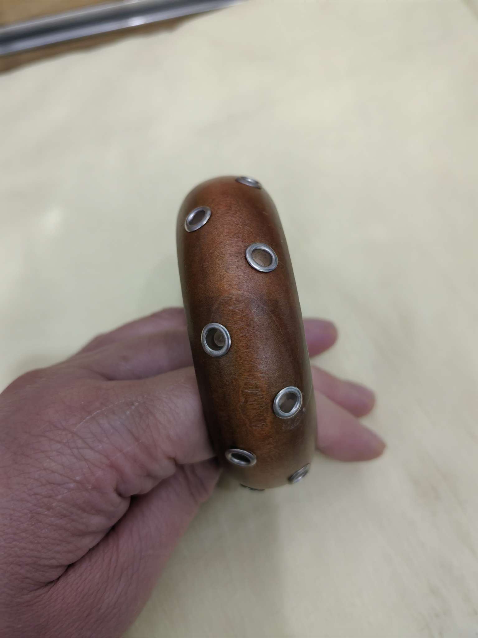 木质气眼 手镯 独特设计 时尚手镯 适合各种场合佩戴细节图