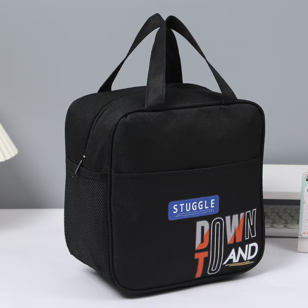 Student lightweight and fashionable hand-held bento bag, Oxford cloth lunch box bag with rice, office worker lunch bag Application Scenario