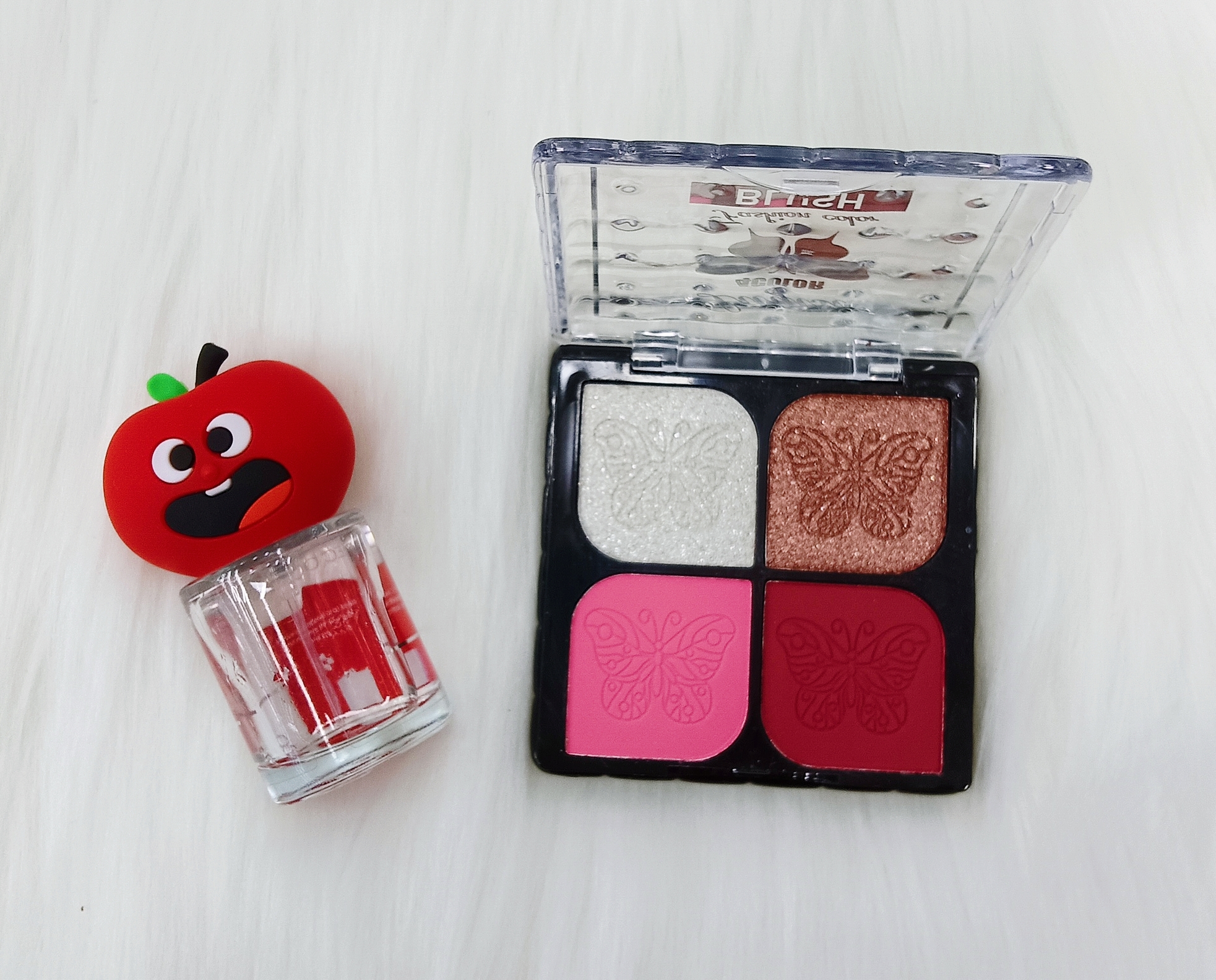New 4 color eyeshadow tray eyeshadow blush 2 in 1 three groups of color natural fashion easy color for export Application Scenario