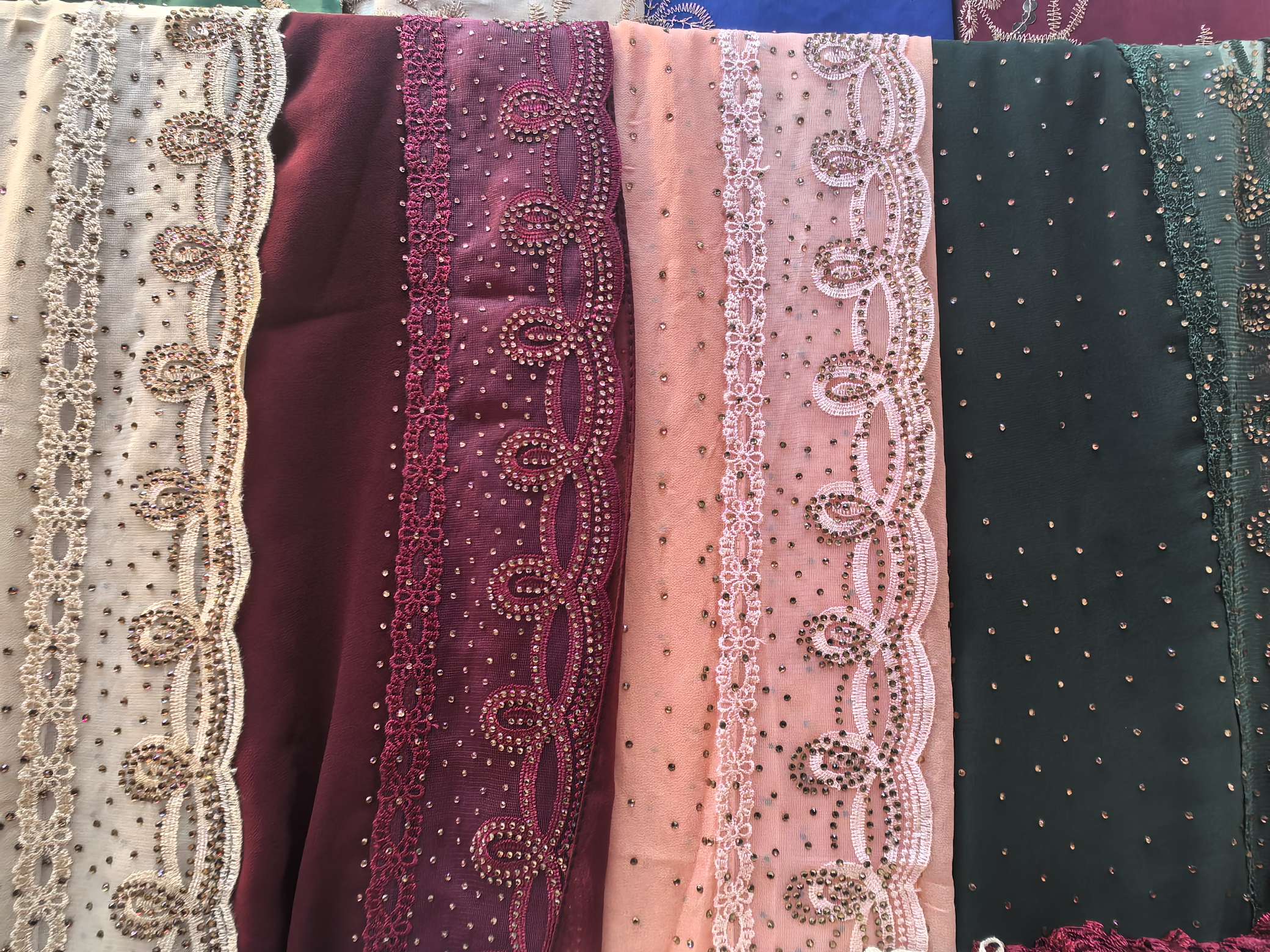 Headscarf detail image 4