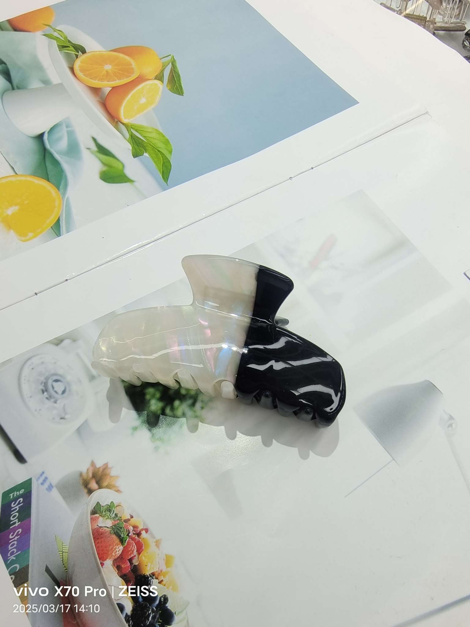 精美发饰头饰独特设计女士饰品 其他发饰时尚潮流个性装饰品 美发必备品醋酸拼接抓夹产品图