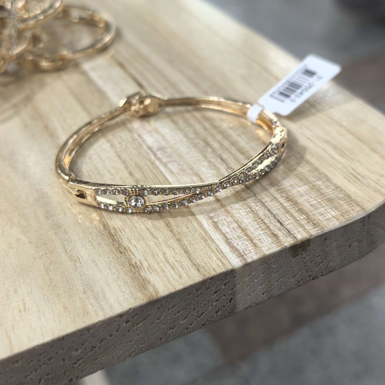 Gold and silver jewelry bracelet, fashionable accessory, high-quality silver bracelet, simple and elegant, wear-resistant and non-fading Specification image