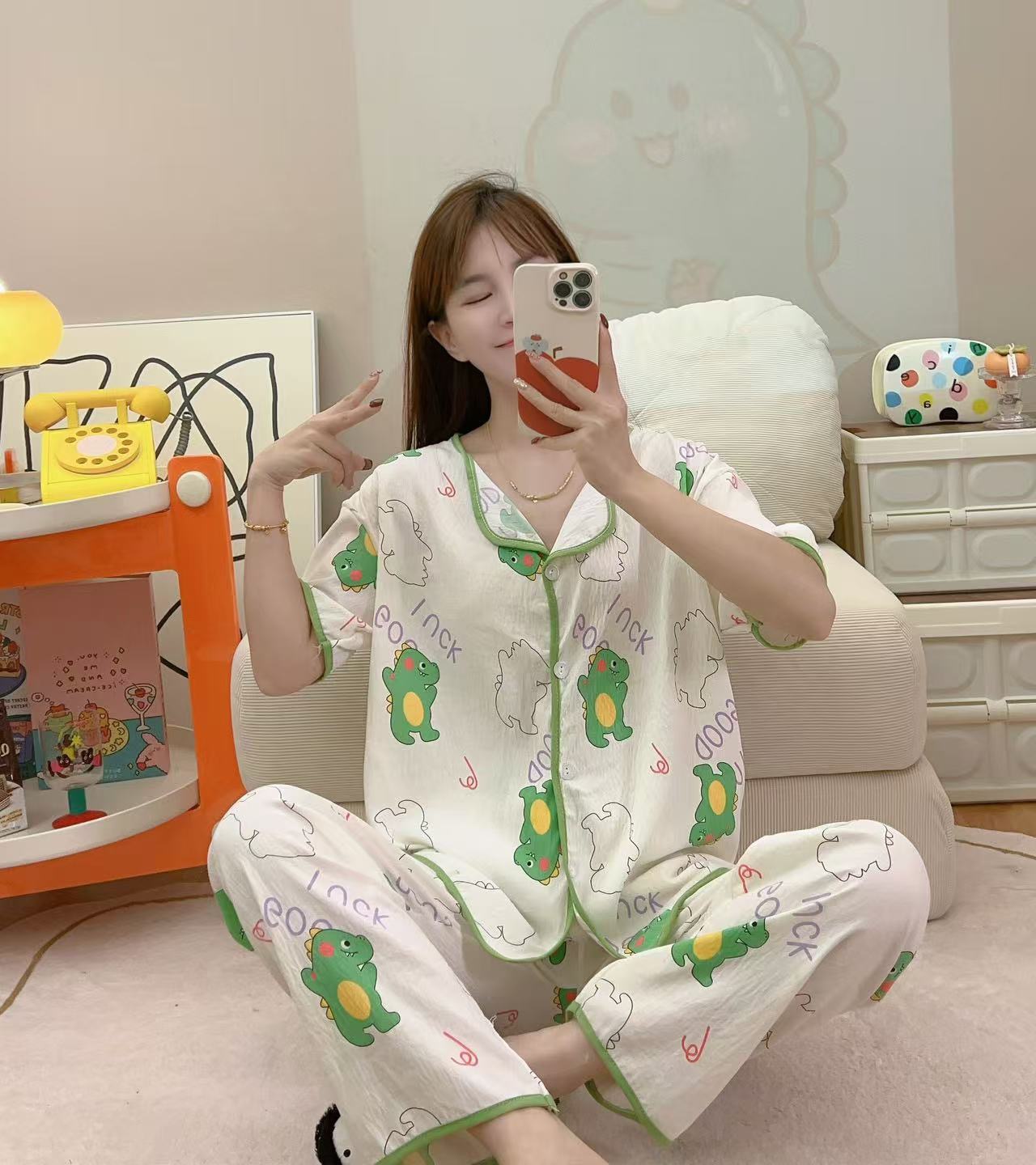 女士家居服实物图