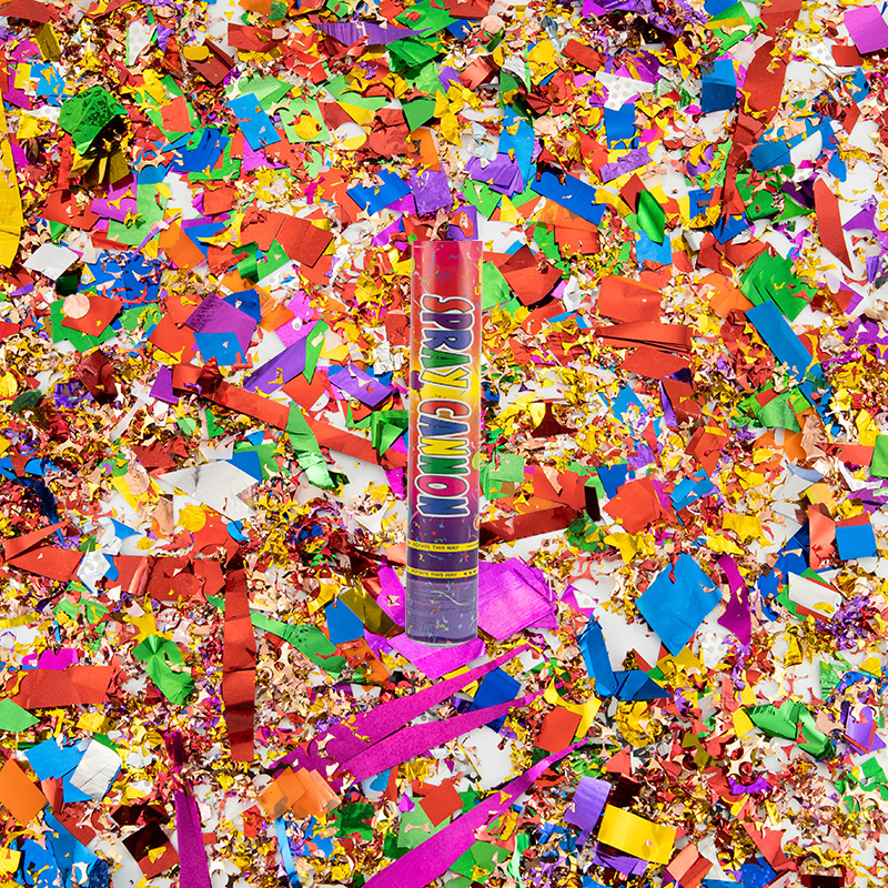 Cross-border parties, holding fireworks spray tubes, birthday celebrations, taking photos to create an atmosphere, holding firecrackers and other festive items details Picture