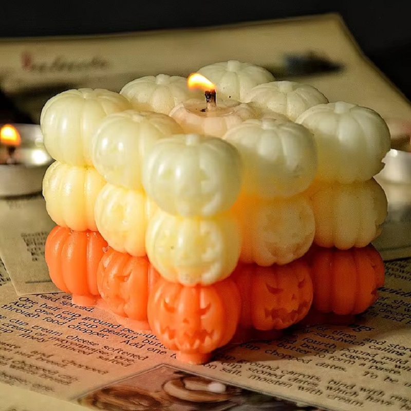 Creative, funny and terrifying Halloween atmosphere decorative display, pumpkin skull geometric Rubik's Cube gradient color scented candle Specification image