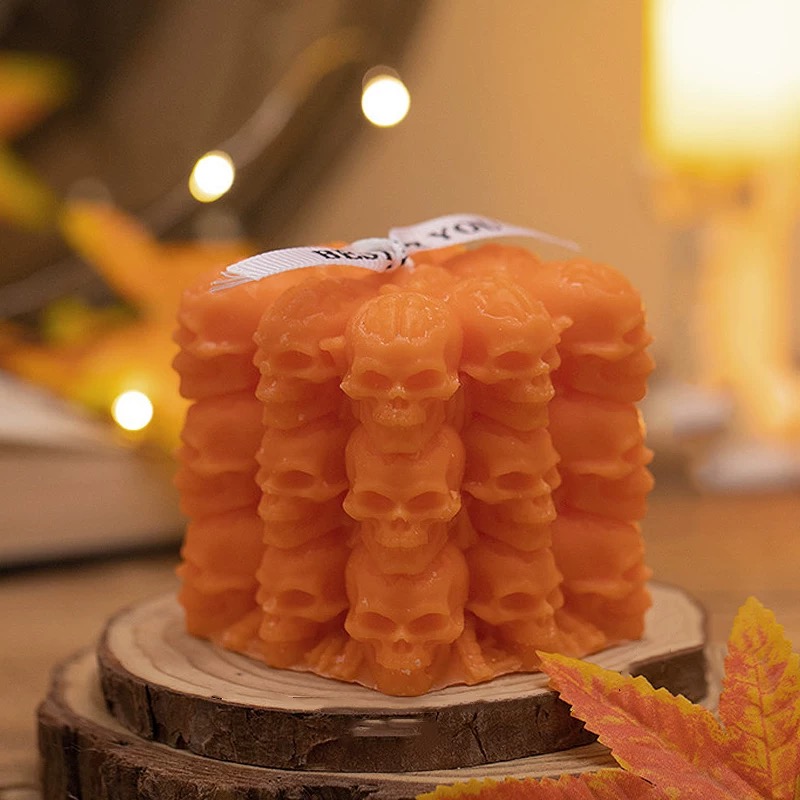 Creative, funny and terrifying Halloween atmosphere decorative display, pumpkin skull geometric Rubik's Cube gradient color scented candle Item Picture