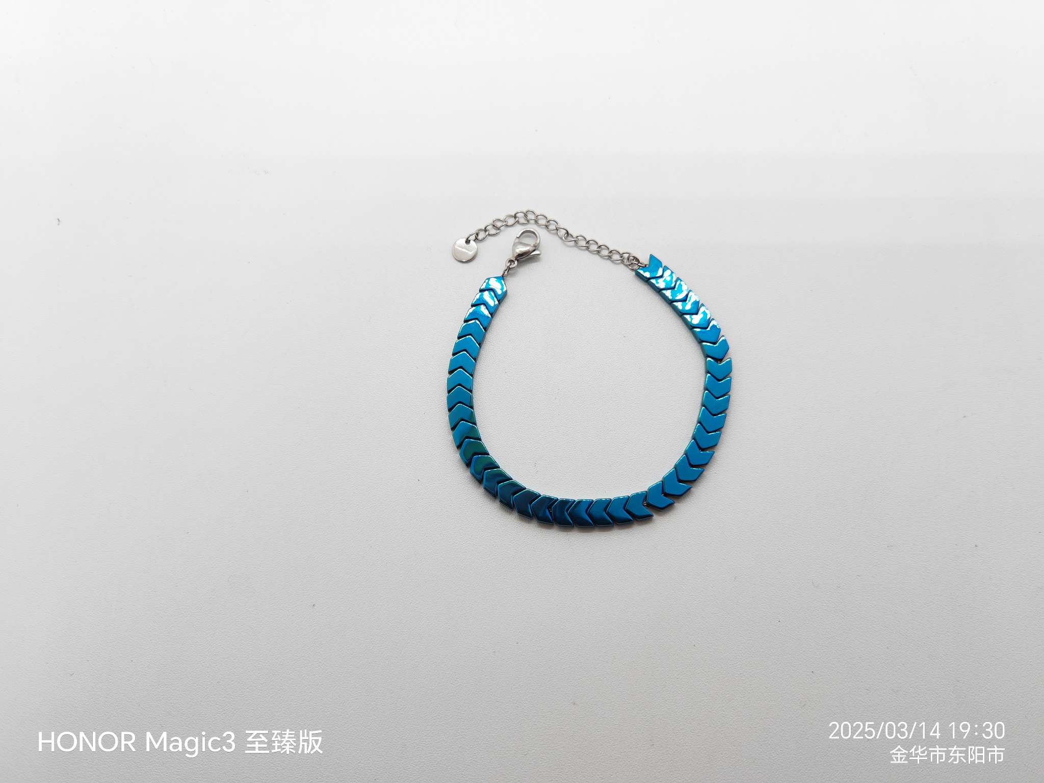 欧美中东北美南美流行黑胆石手链（6*3V）白底实物图