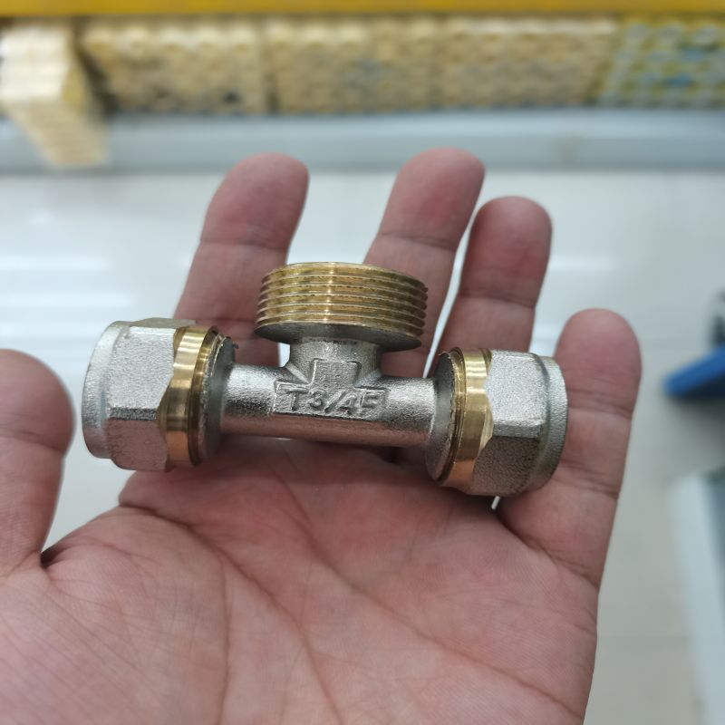 铝塑管接头三通
