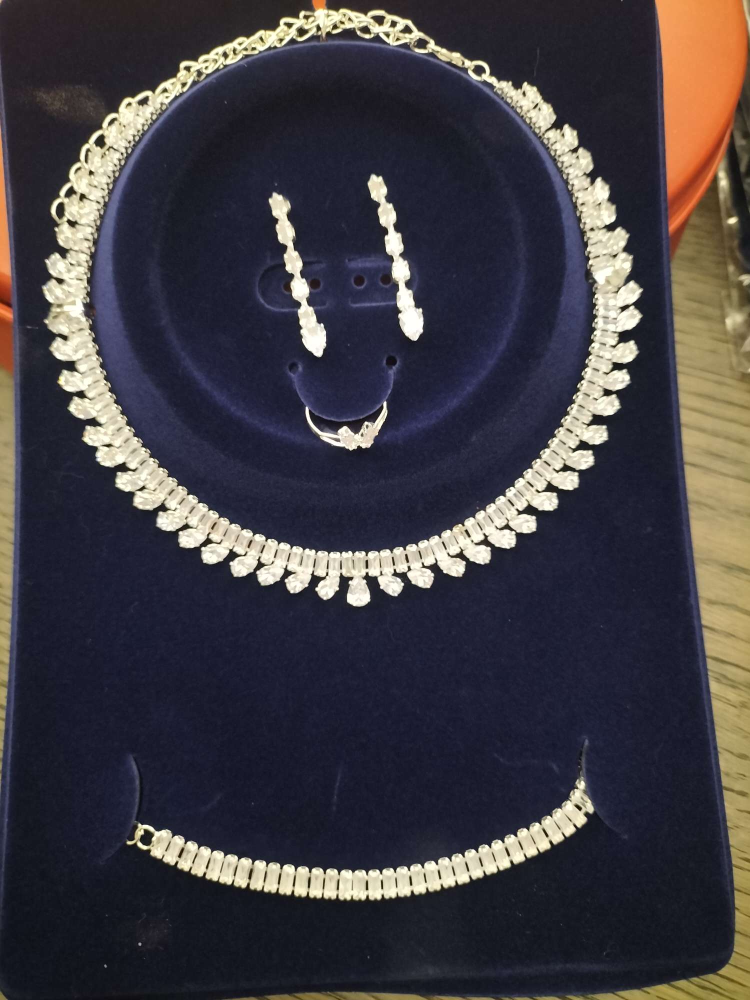 2025年流行新款锆石项链系列四件套（项链、耳环、戒指、手链）—1