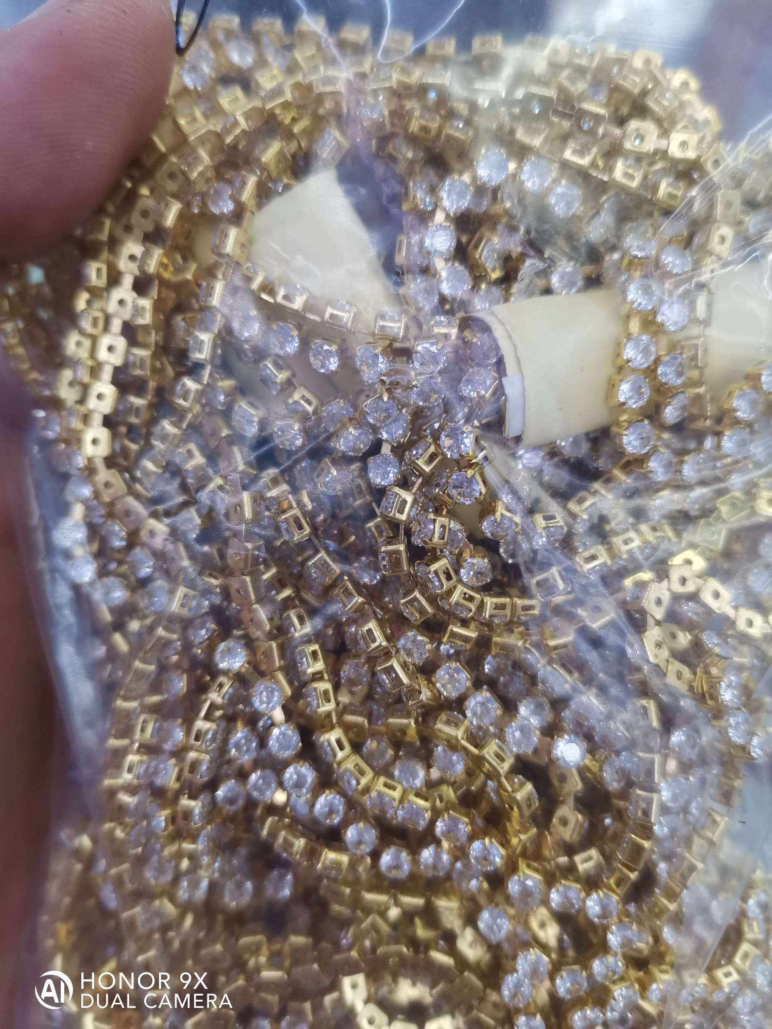 Zircon claw chain necklace