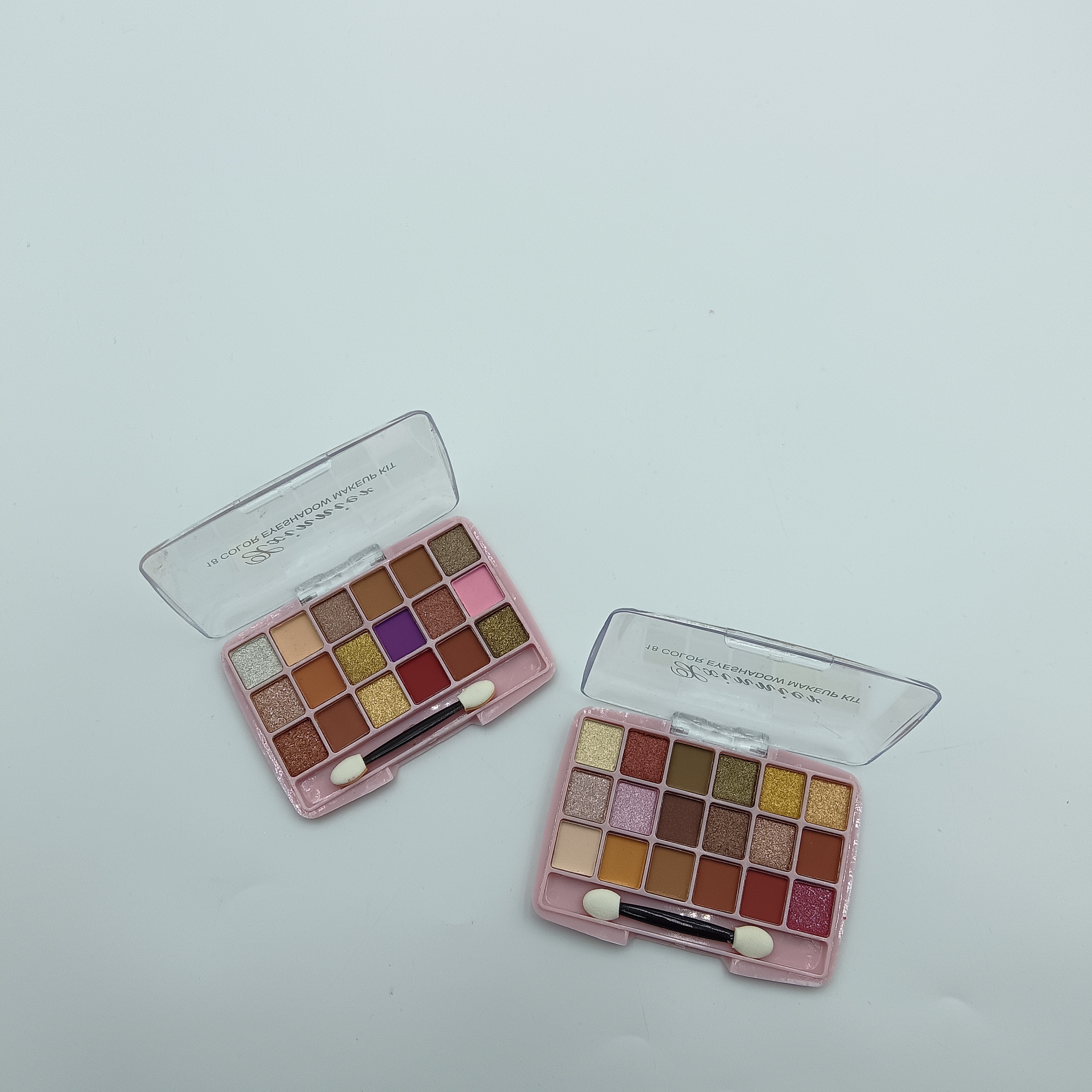 化妆品彩妆/土豆泥眼影/卡姿兰修容高光一体盘/mass化妆品/SFRcolor产品图