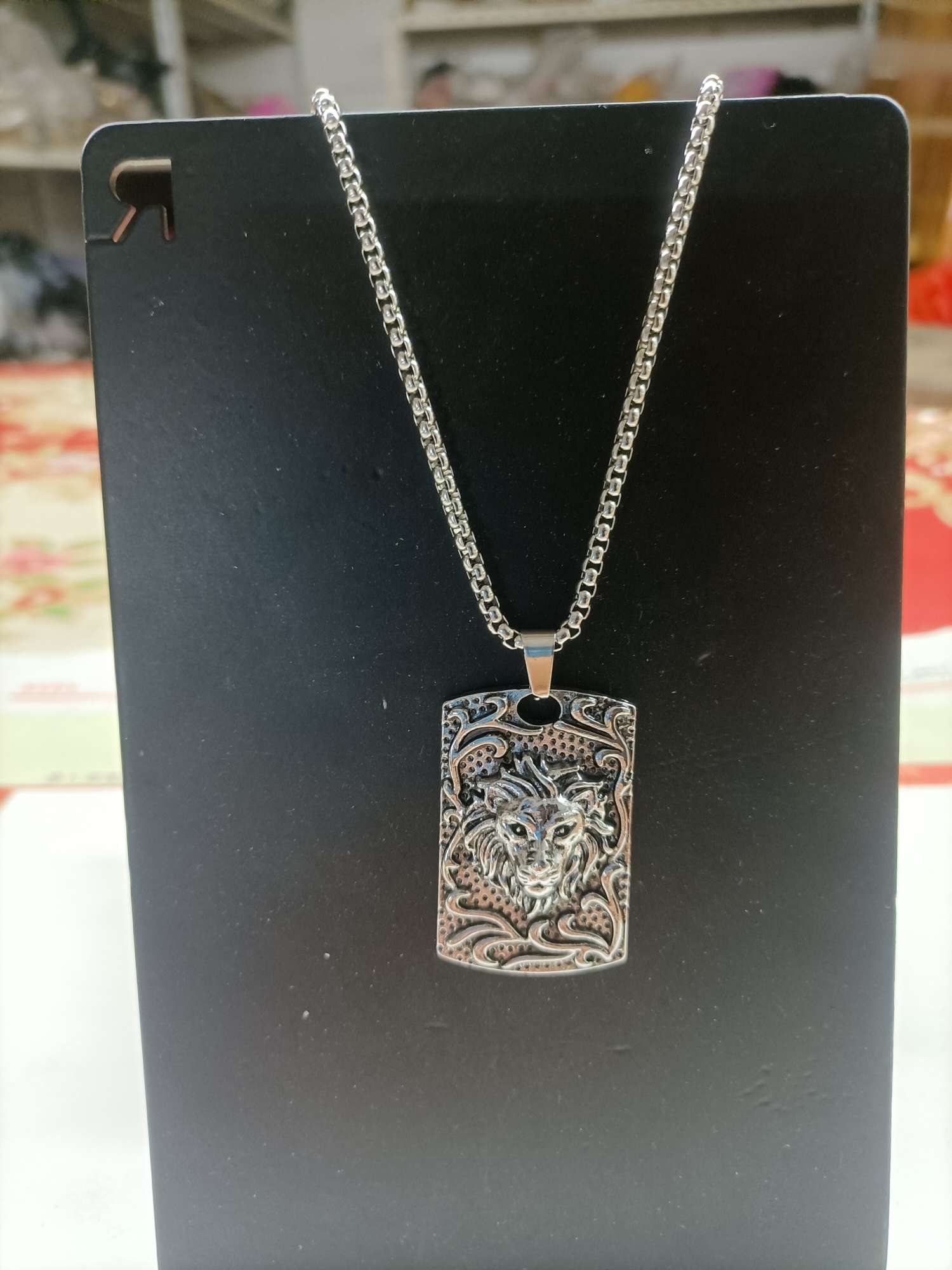 不锈钢流行饰品，项链，吊坠，耳环，戒指等等玉石吊坠