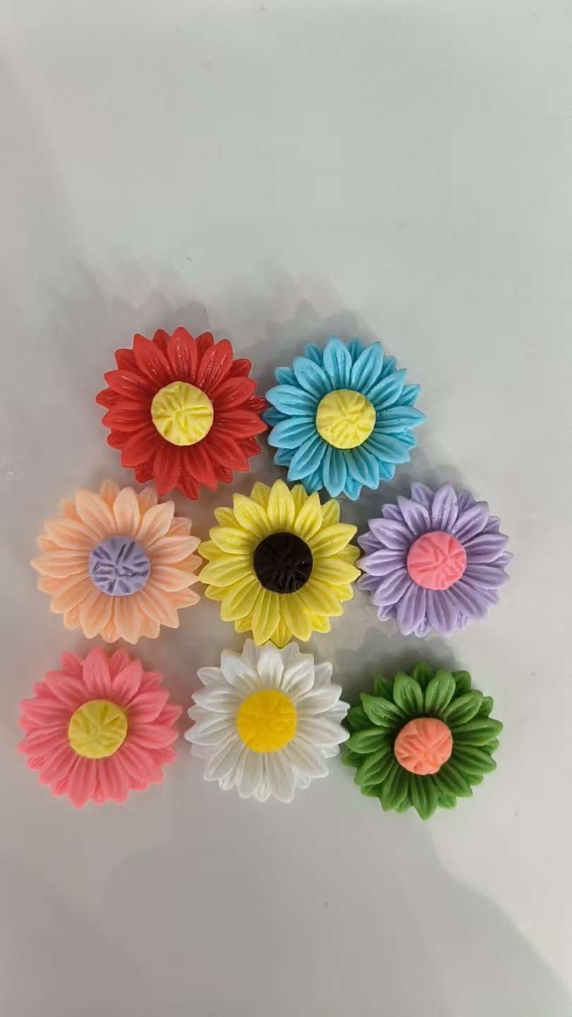 14mm Daisy is a bestseller in e-commerce