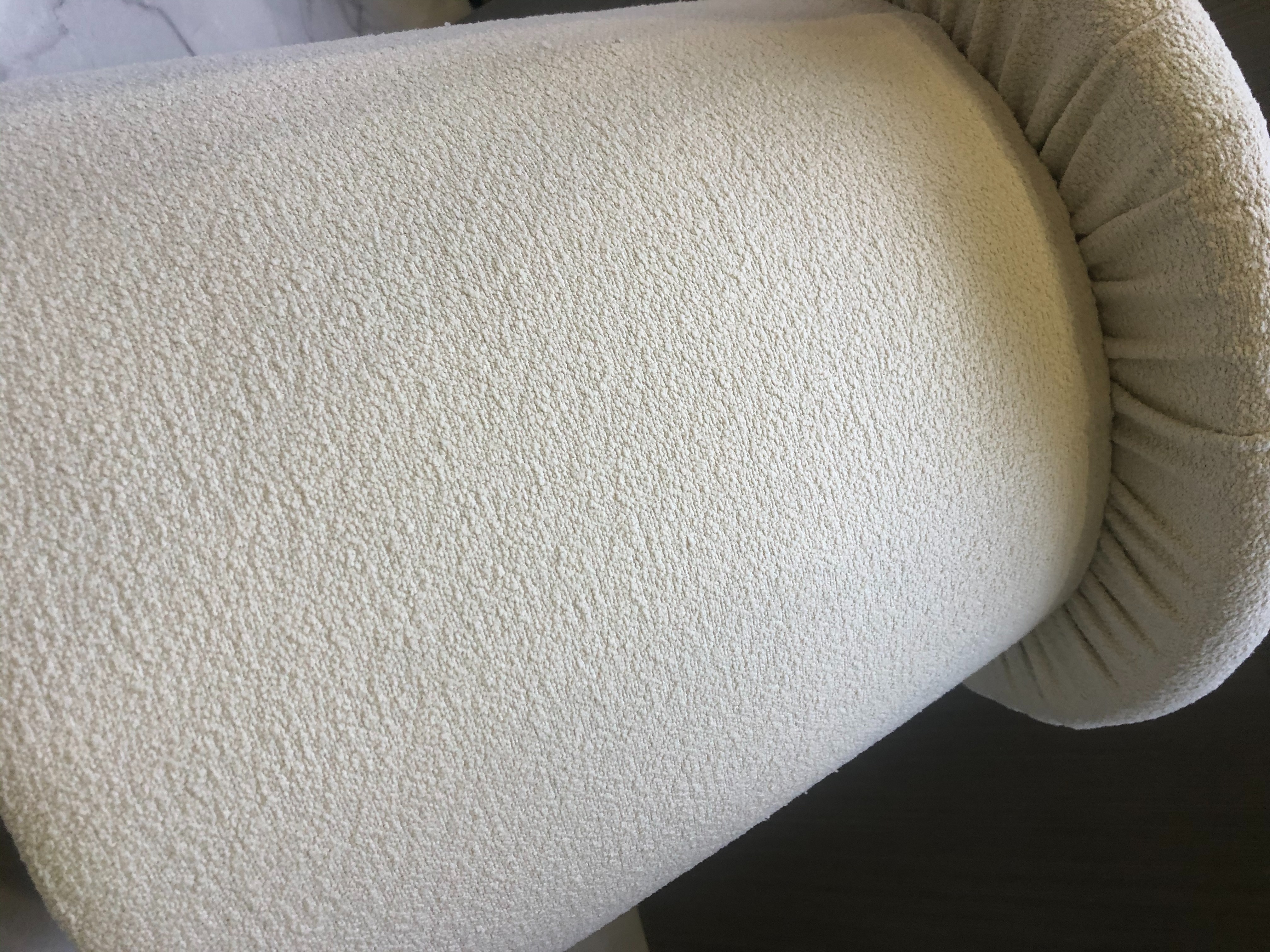 滑轮凳/滑轮小凳子仿皮/滑轮小凳子/万向轮凳子/小凳子细节图