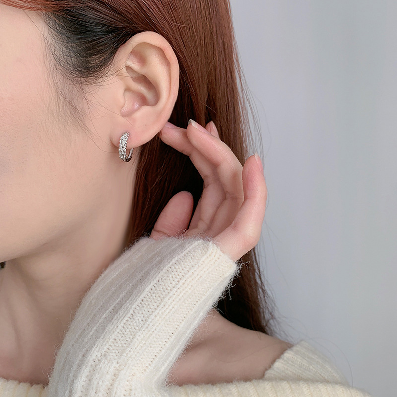 Fresh and fashionable, versatile wheat ear rings, women's design sense, creative arc-shaped earrings, personalized new earrings, wholesale in stock, one-piece consignment details Picture