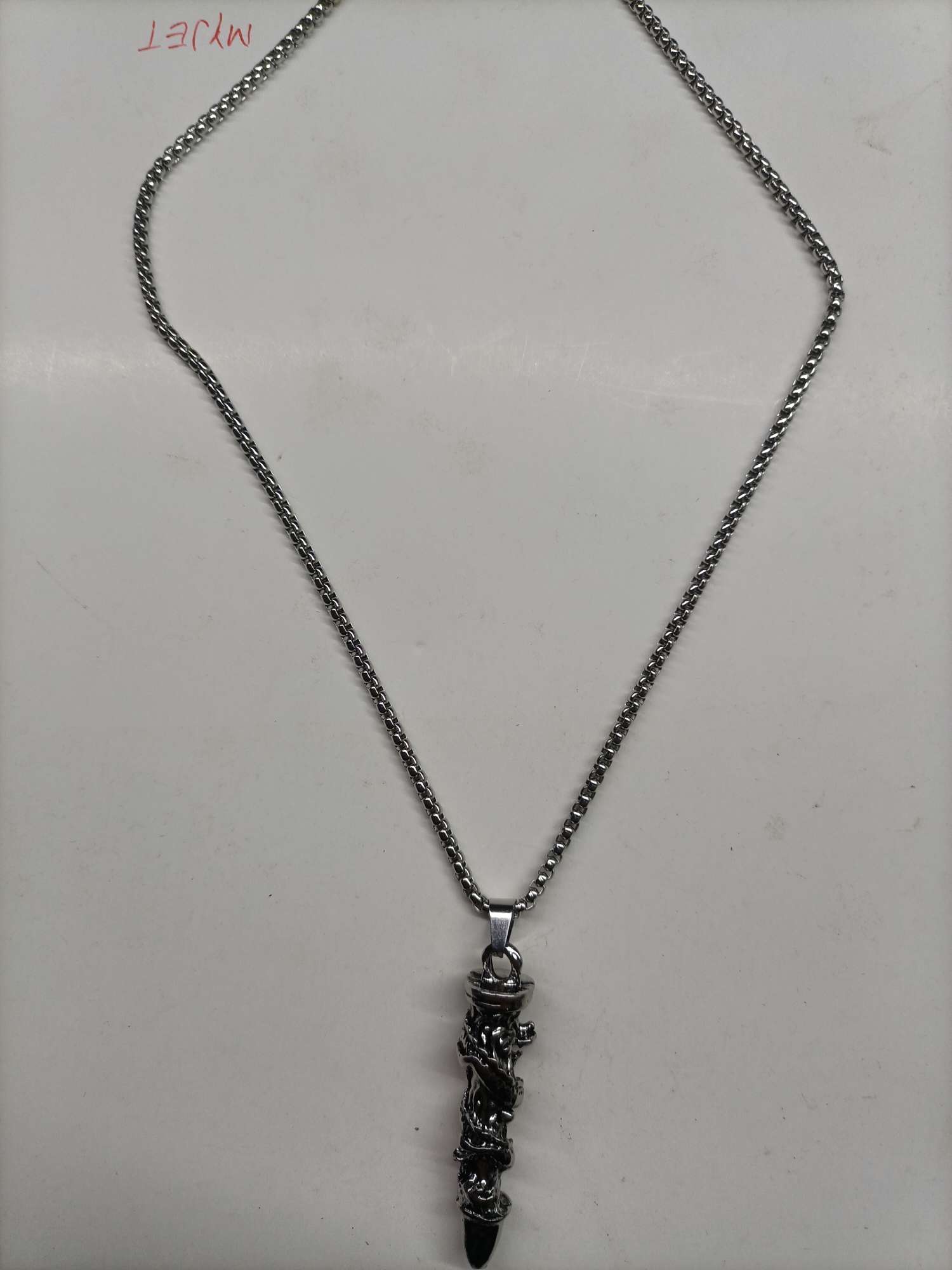 不锈钢流行饰品，项链，吊坠和戒指玉石吊坠十字架等等