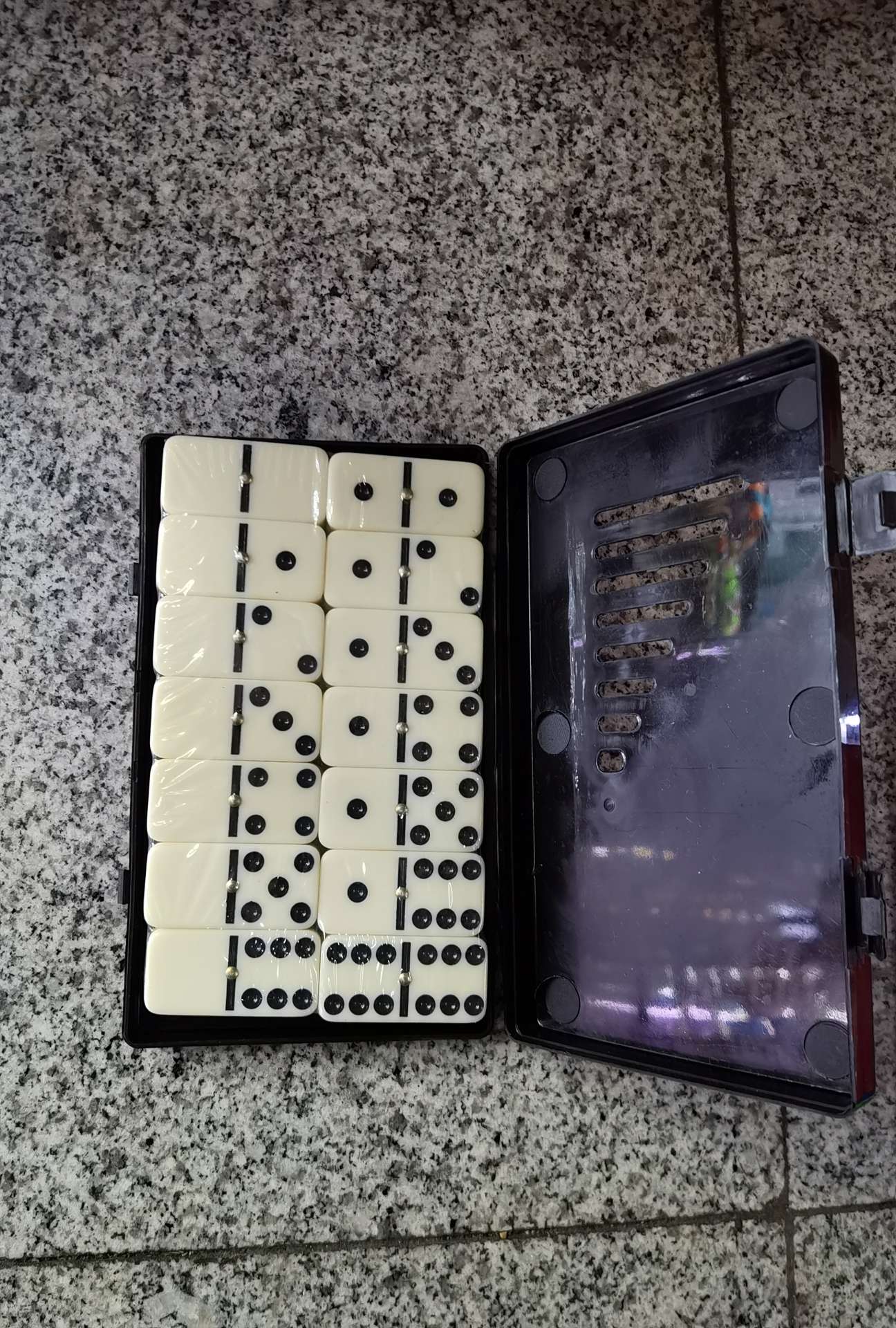 休闲运动棋牌桌游牌 扑克牌卡牌魔术扑克牌 精美耐用 适合运动户外娱乐游戏卡游爱好者卡牌产品图
