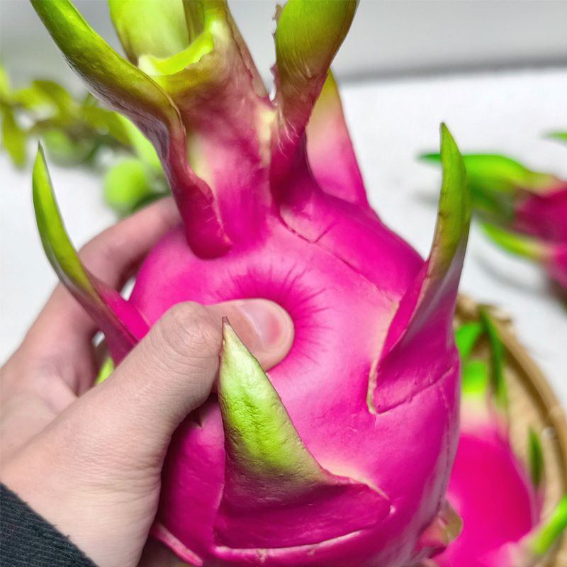 Fake dragon fruit supermarket food play handicraft gifts, exquisite simulation fruit and vegetable food handicrafts, fruit simulation dragon fruit, stress-relieving, can be squeezed and dropped without breaking, unique creative collectibles detail image 3