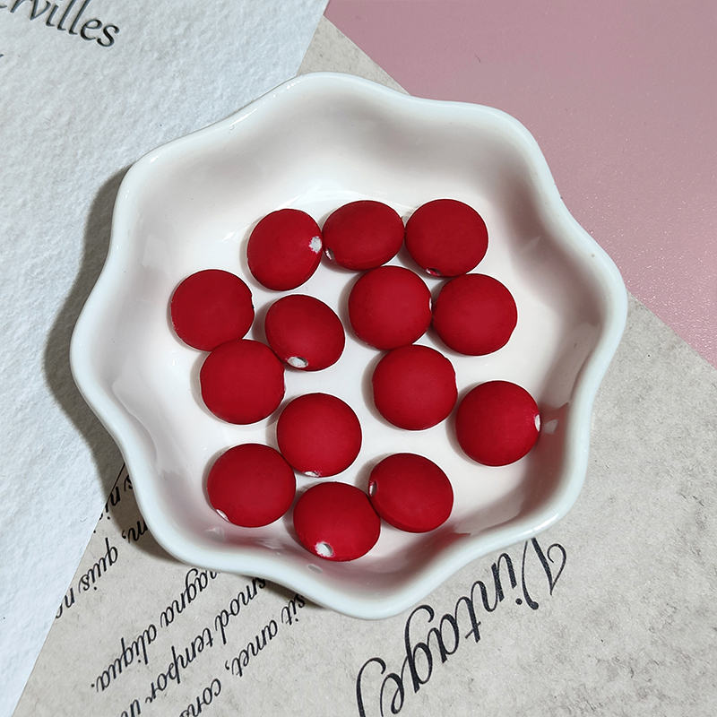 Factory direct sales of hand-held paint flat bead jewelry accessories, acrylic rubber flat bean loose beads diy jewelry accessories Specification image