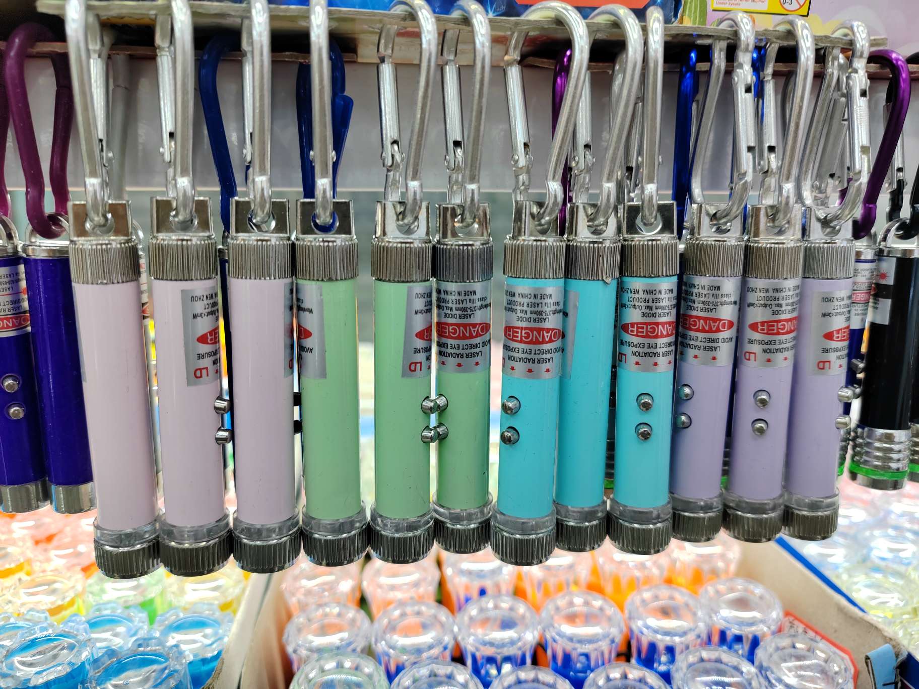 马卡龙新款激光灯学校热门款激光灯吊卡详情图2