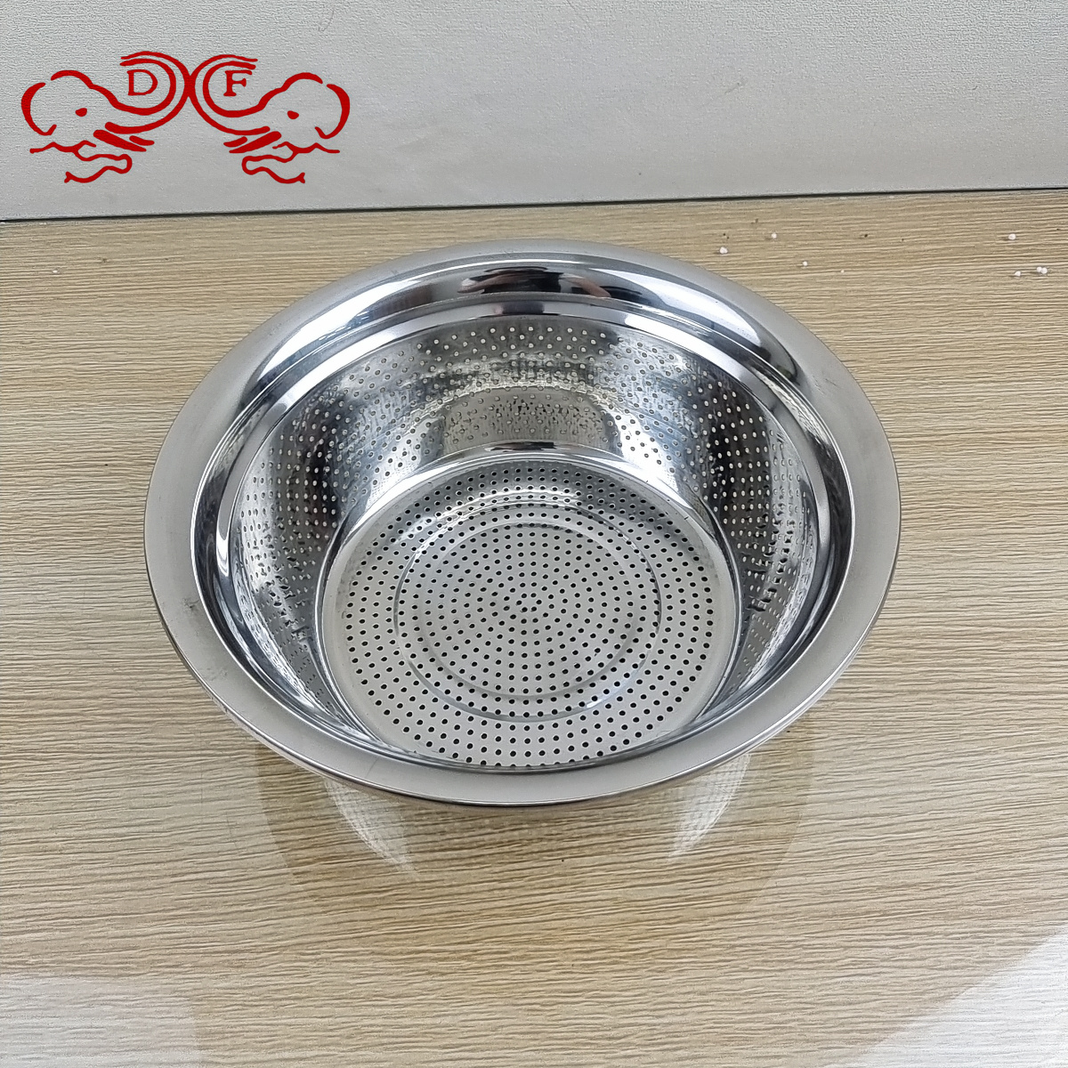 DF99907 stainless steel rice sieve, rice washing sieve with perforated design, food-grade stainless steel material, multiple sizes available, DF TRADINGHOUSE details Picture