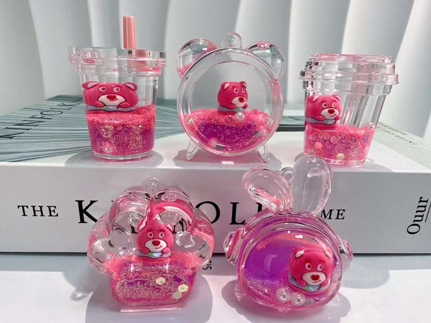 发光奶牛小汽车玩具钥匙扣 流沙瓶钥匙扣 卡皮巴拉注油瓶挂件钥匙扣流沙瓶详情图2