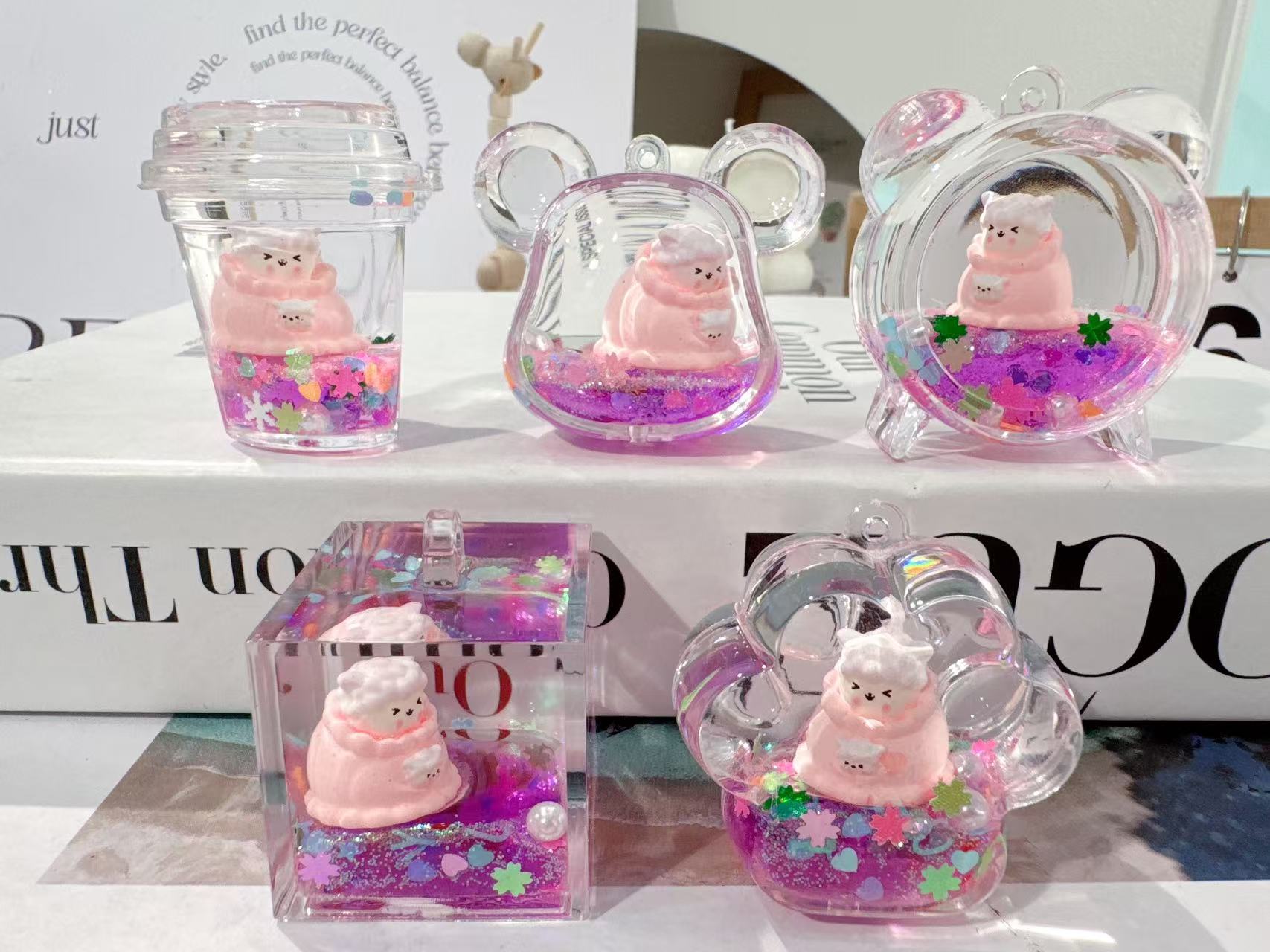 发光奶牛小汽车玩具钥匙扣 流沙瓶钥匙扣 卡皮巴拉注油瓶挂件钥匙扣流沙瓶详情图6