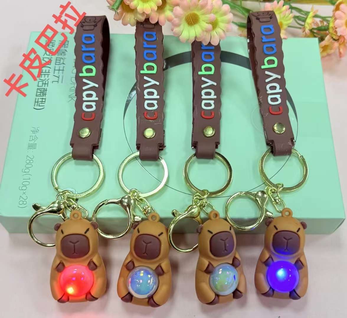 卡皮巴拉钥匙扣 pvc挂件 发光钥匙扣卡皮巴拉详情图3