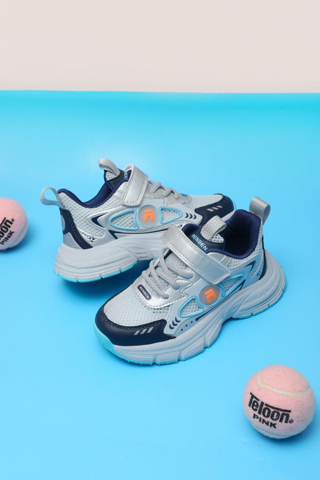 Renben Children's Sports Shoes for summer 52537 Application Scenario