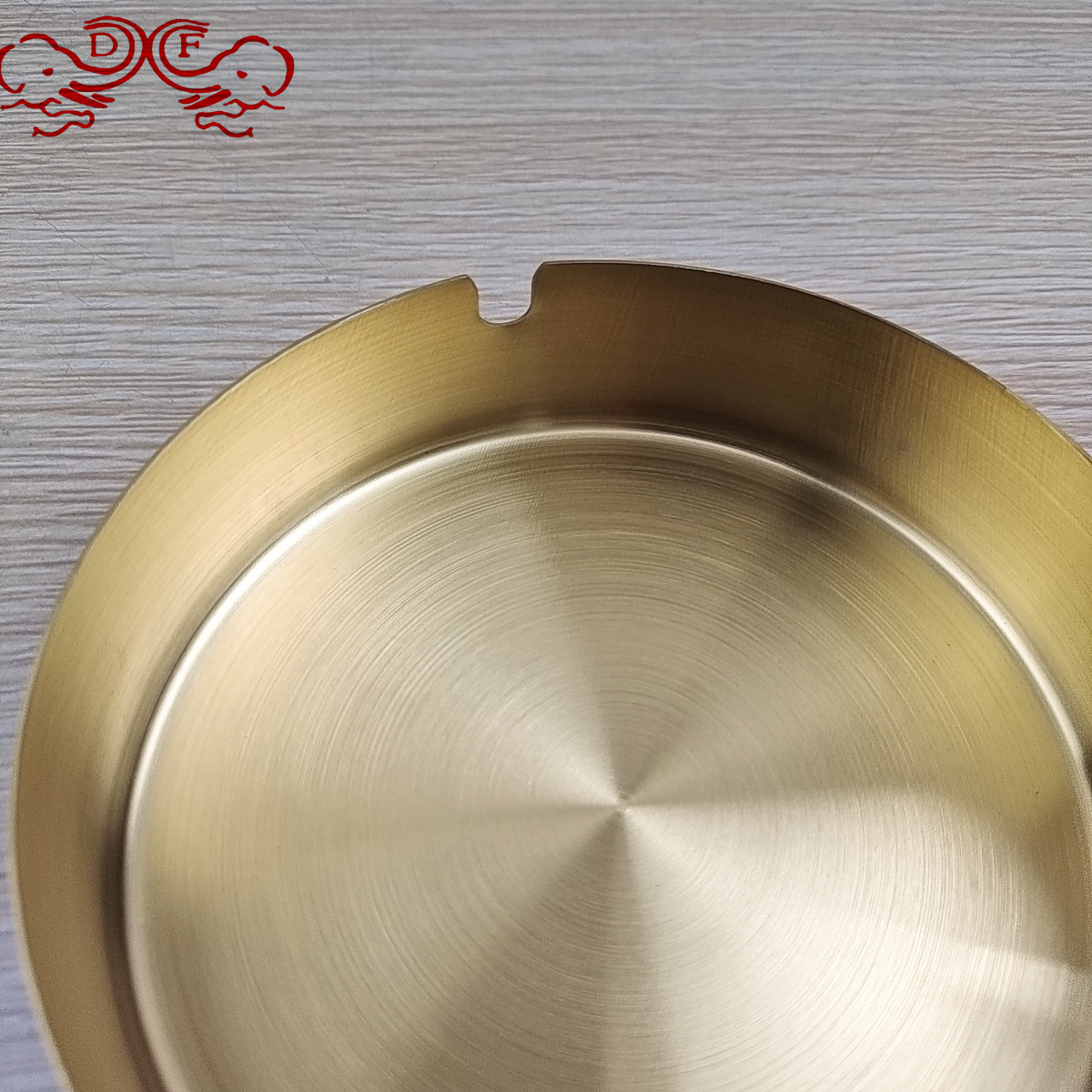 烟灰缸/烟灰缸工艺品/玻璃烟斗/旧金属烟灰缸/金属烟灰缸产品图