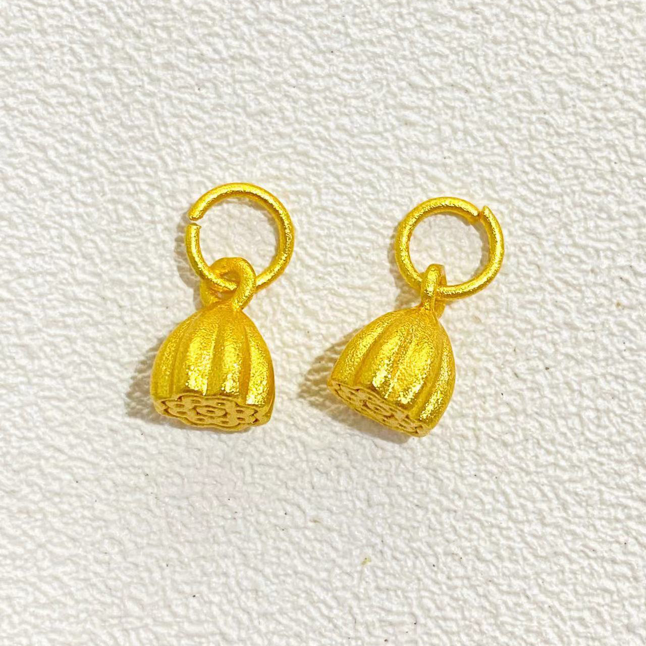 高保色铜镀沙金色莲子莲蓬吊坠小滴溜diy编织手工手链项链手串配饰材料批发diy饰品配件珠子串珠项链散珠吊坠手机挂绳钥匙扣