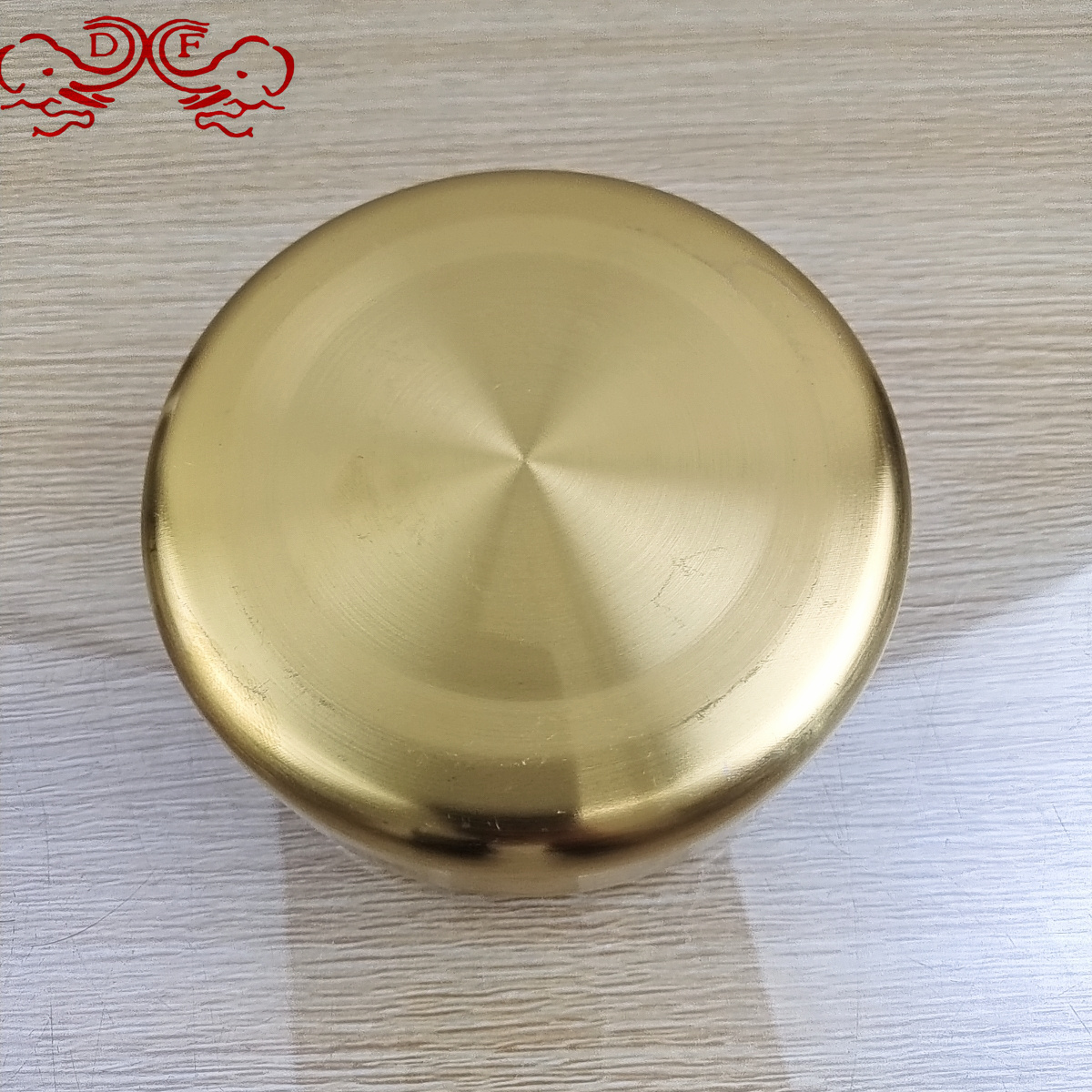 烟灰缸/烟灰缸工艺品/玻璃烟斗/旧金属烟灰缸/金属烟灰缸白底实物图