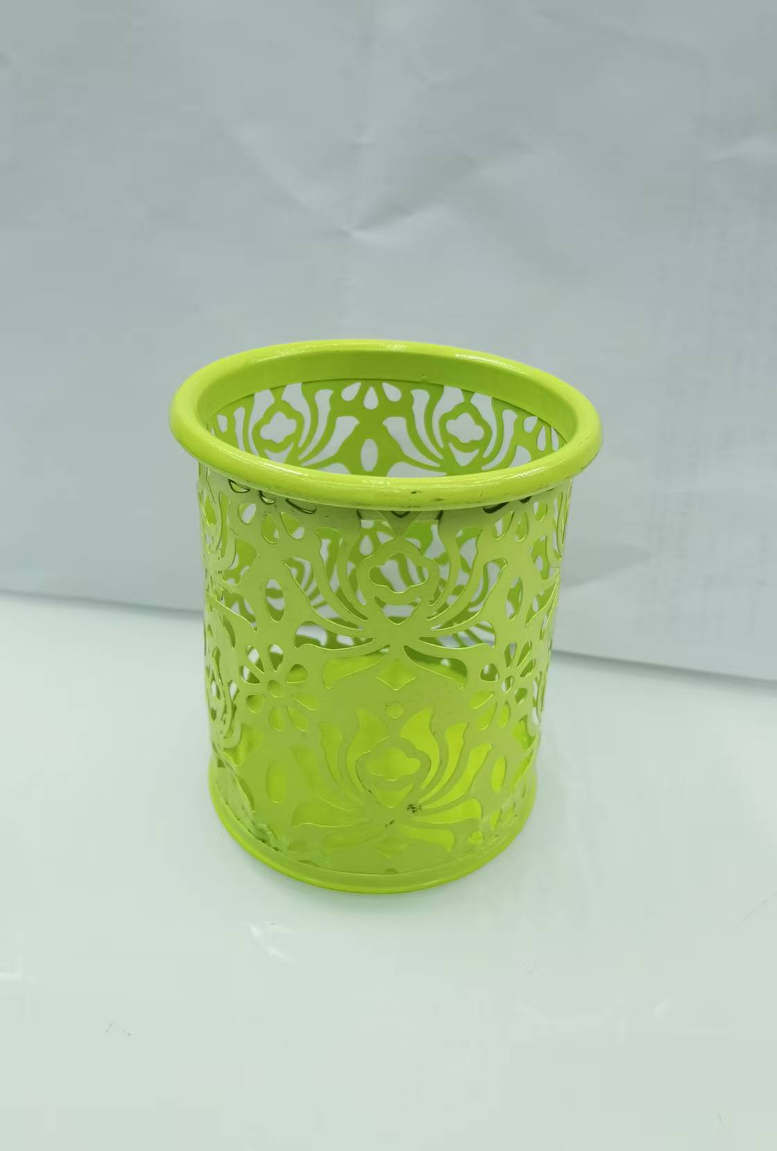 笔筒/郁金香笔筒/斜插式笔筒/木雕/杯子细节图