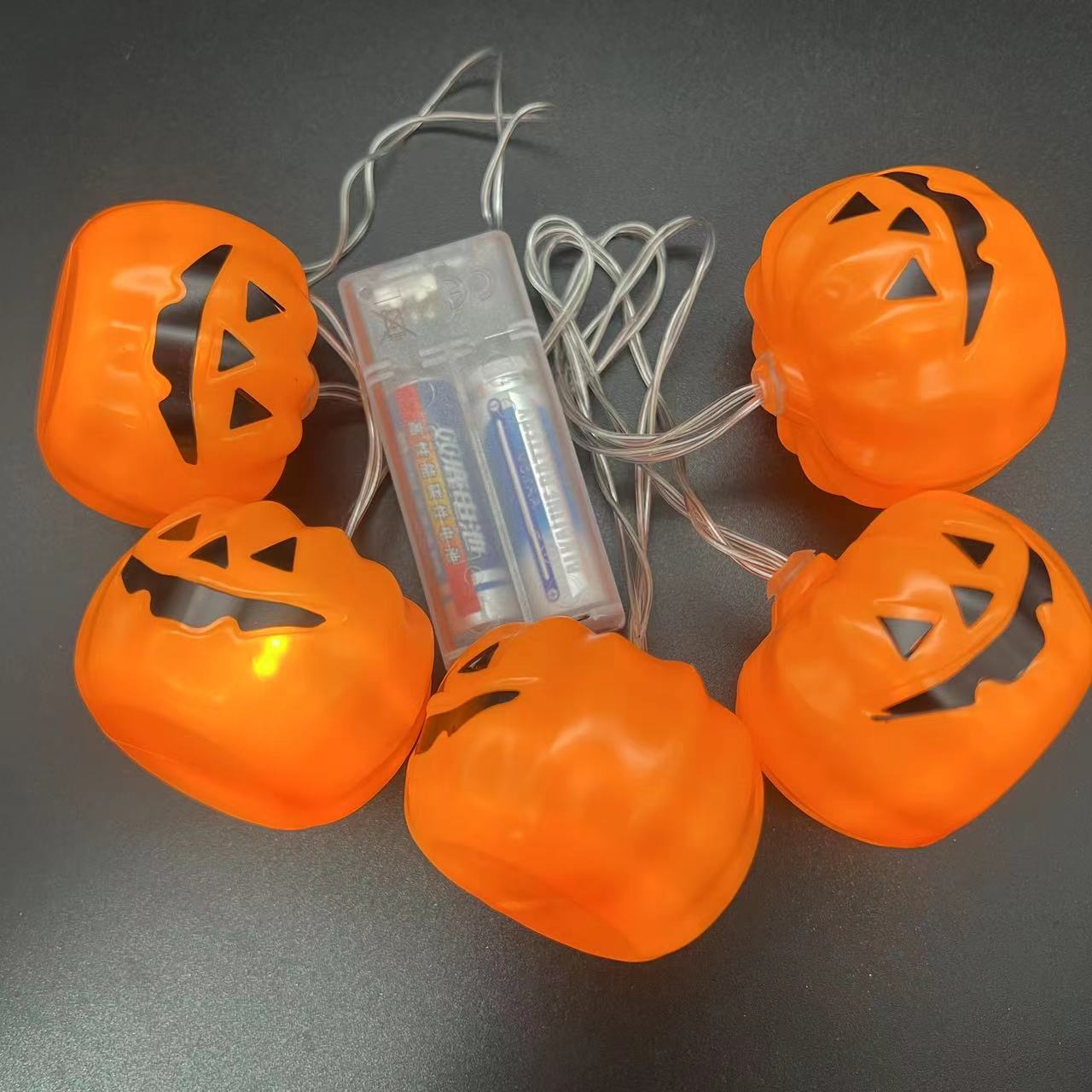 室内LED灯串 灯饰照明装饰 灯串LED纽扣设计 霓虹灯炫彩光效 圣诞灯串装饰 环保节能长寿命灯串圣诞灯串图