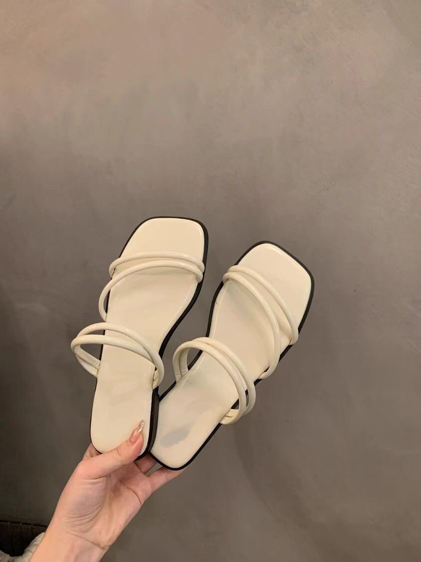 New foreign trade flip-flops for women to wear outside in summer, square heel sandals, French style with skirts, fashionable thin straps, one-word slippers Application Scenario