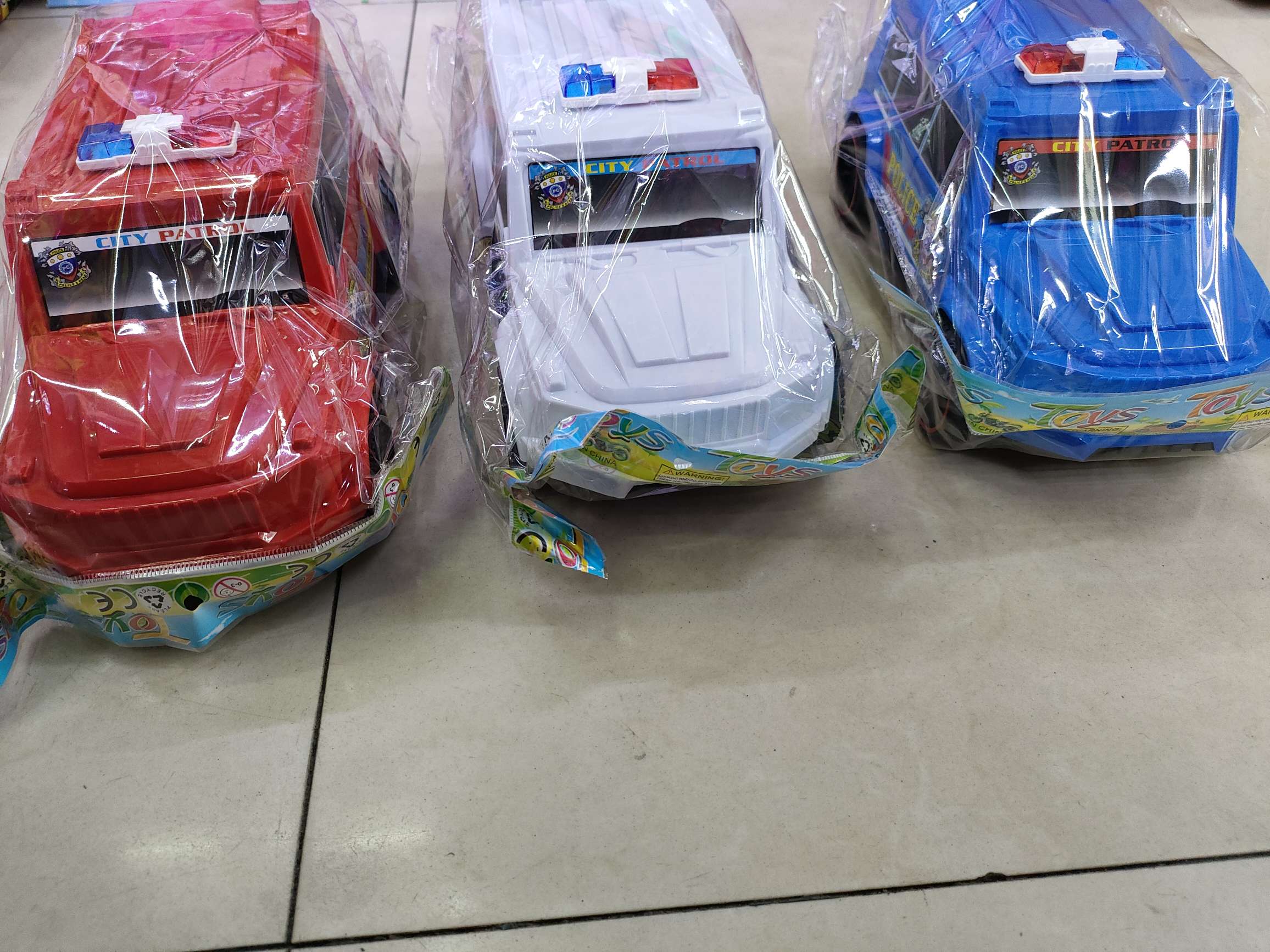 惯性警车模型玩具车，两款清装不混装，混三色，opp袋装。3.95元/个，120个/箱。儿童玩具车模内销外贸详情图10