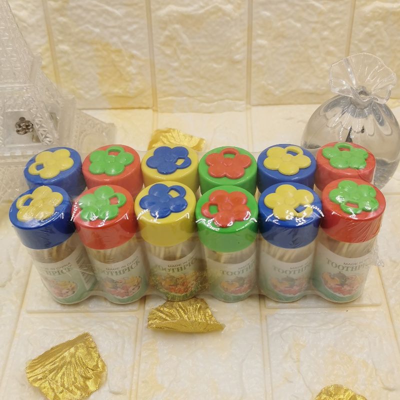 Disposable chopsticks and toothpicks set, transparent round can, portable dental floss, children's special dental floss and toothpicks combination, essential cleaning tools for family travel details Picture