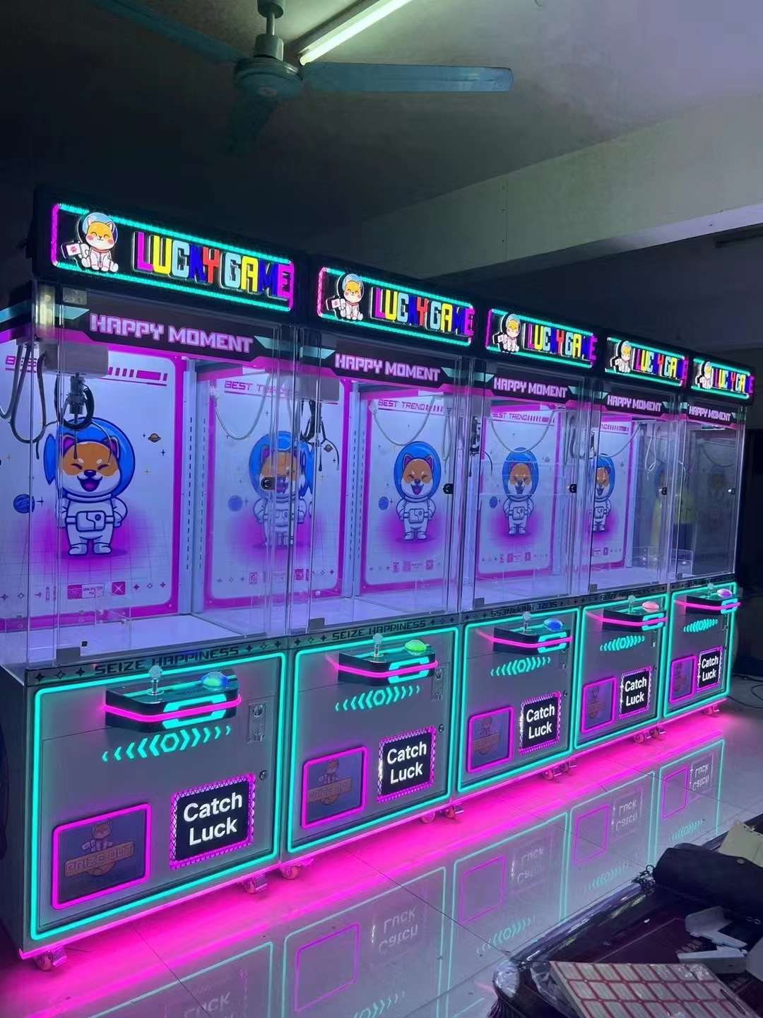 Super-large coin-operated commercial gift machines, claw machines and game machines in shopping malls, supermarkets and amusement parks Specification image